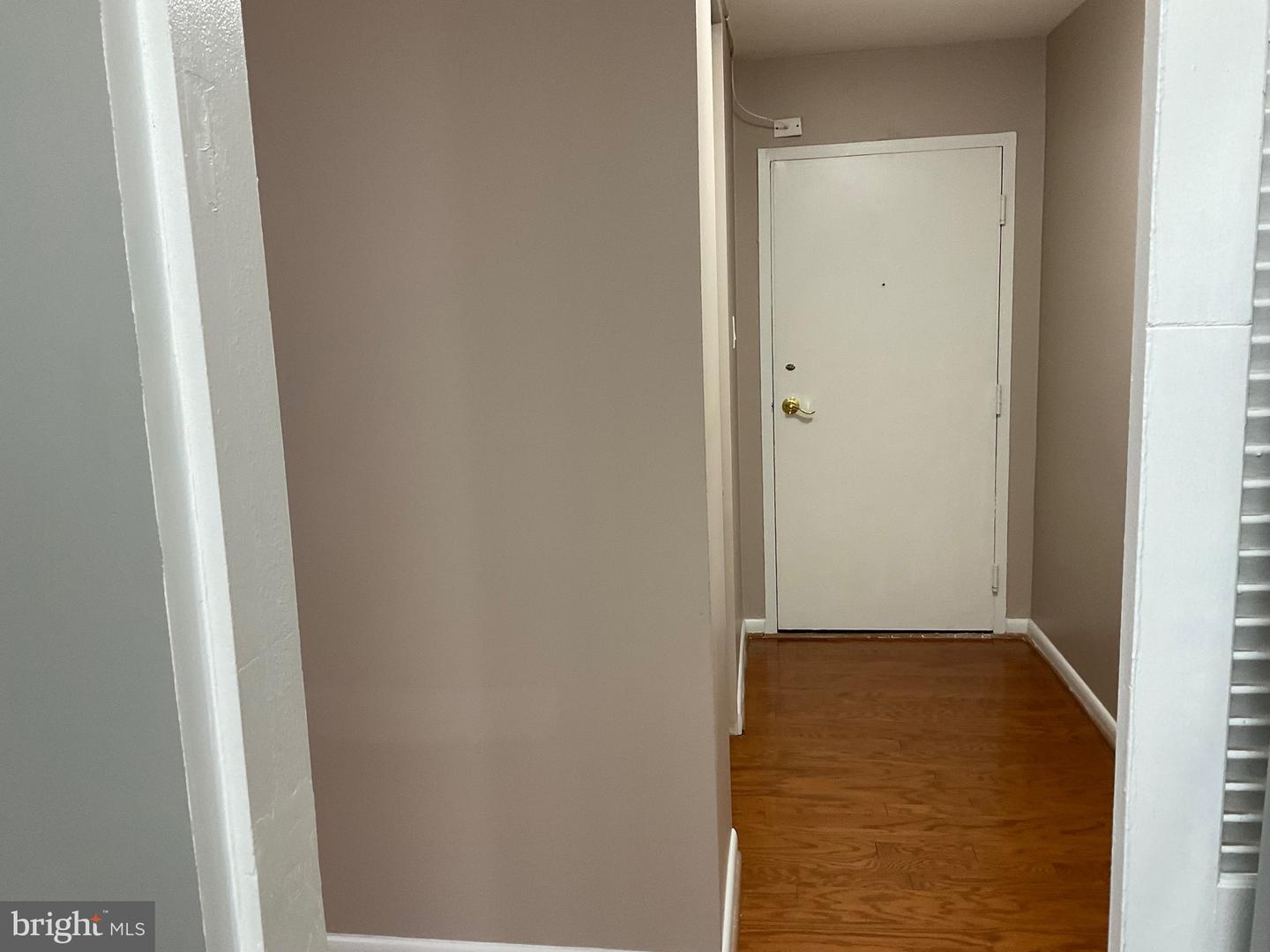 301 N BEAUREGARD ST #320, ALEXANDRIA, Virginia 22312, 1 Bedroom Bedrooms, ,1 BathroomBathrooms,Residential,For sale,301 N BEAUREGARD ST #320,VAAX2046024 MLS # VAAX2046024