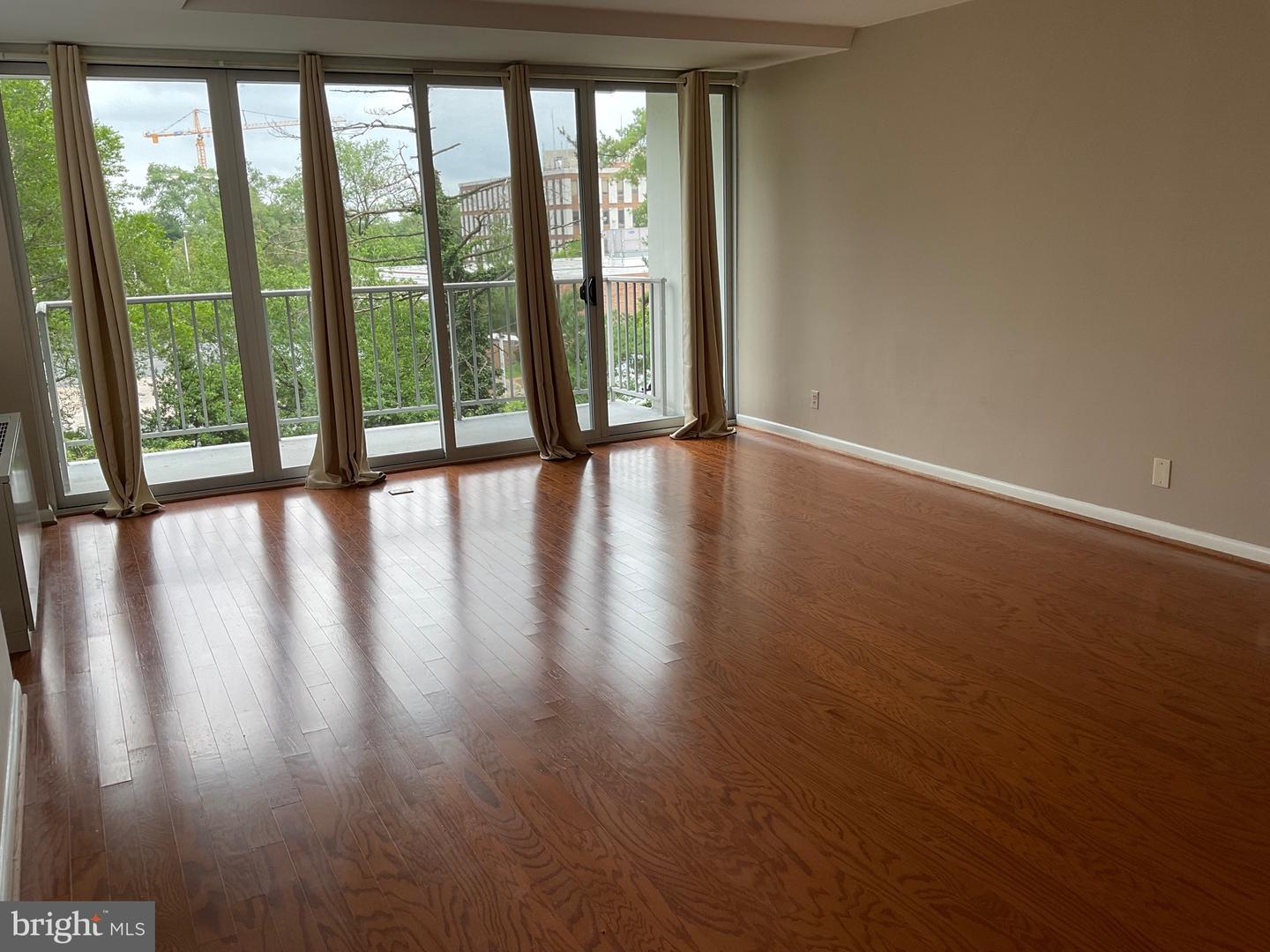 301 N BEAUREGARD ST #320, ALEXANDRIA, Virginia 22312, 1 Bedroom Bedrooms, ,1 BathroomBathrooms,Residential,For sale,301 N BEAUREGARD ST #320,VAAX2046024 MLS # VAAX2046024