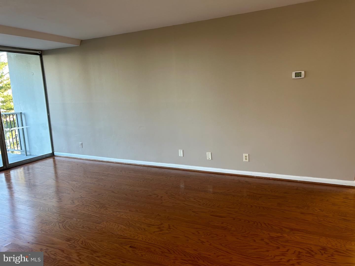 301 N BEAUREGARD ST #320, ALEXANDRIA, Virginia 22312, 1 Bedroom Bedrooms, ,1 BathroomBathrooms,Residential,For sale,301 N BEAUREGARD ST #320,VAAX2046024 MLS # VAAX2046024