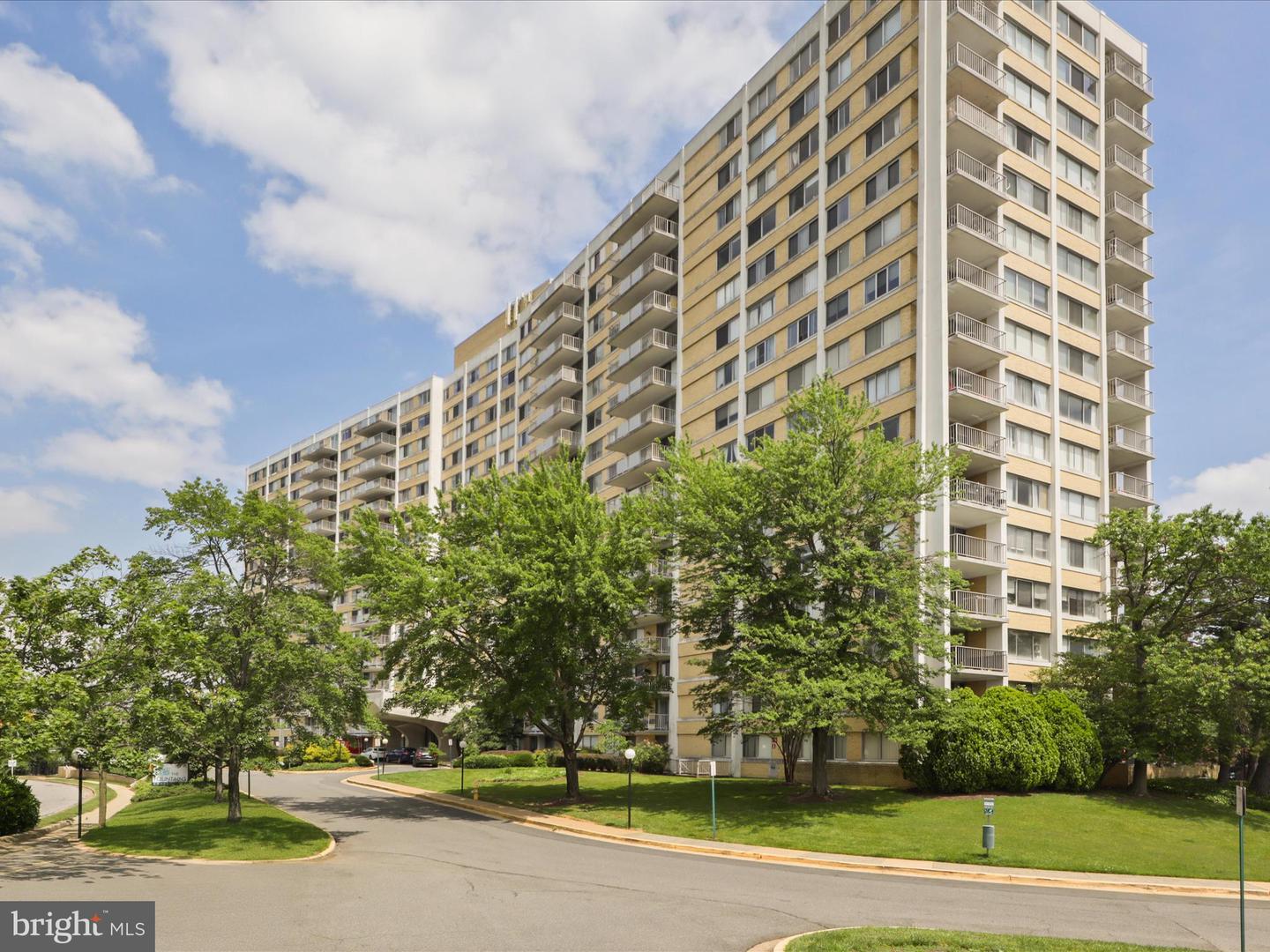 301 N BEAUREGARD ST #320, ALEXANDRIA, Virginia 22312, 1 Bedroom Bedrooms, ,1 BathroomBathrooms,Residential,For sale,301 N BEAUREGARD ST #320,VAAX2046024 MLS # VAAX2046024