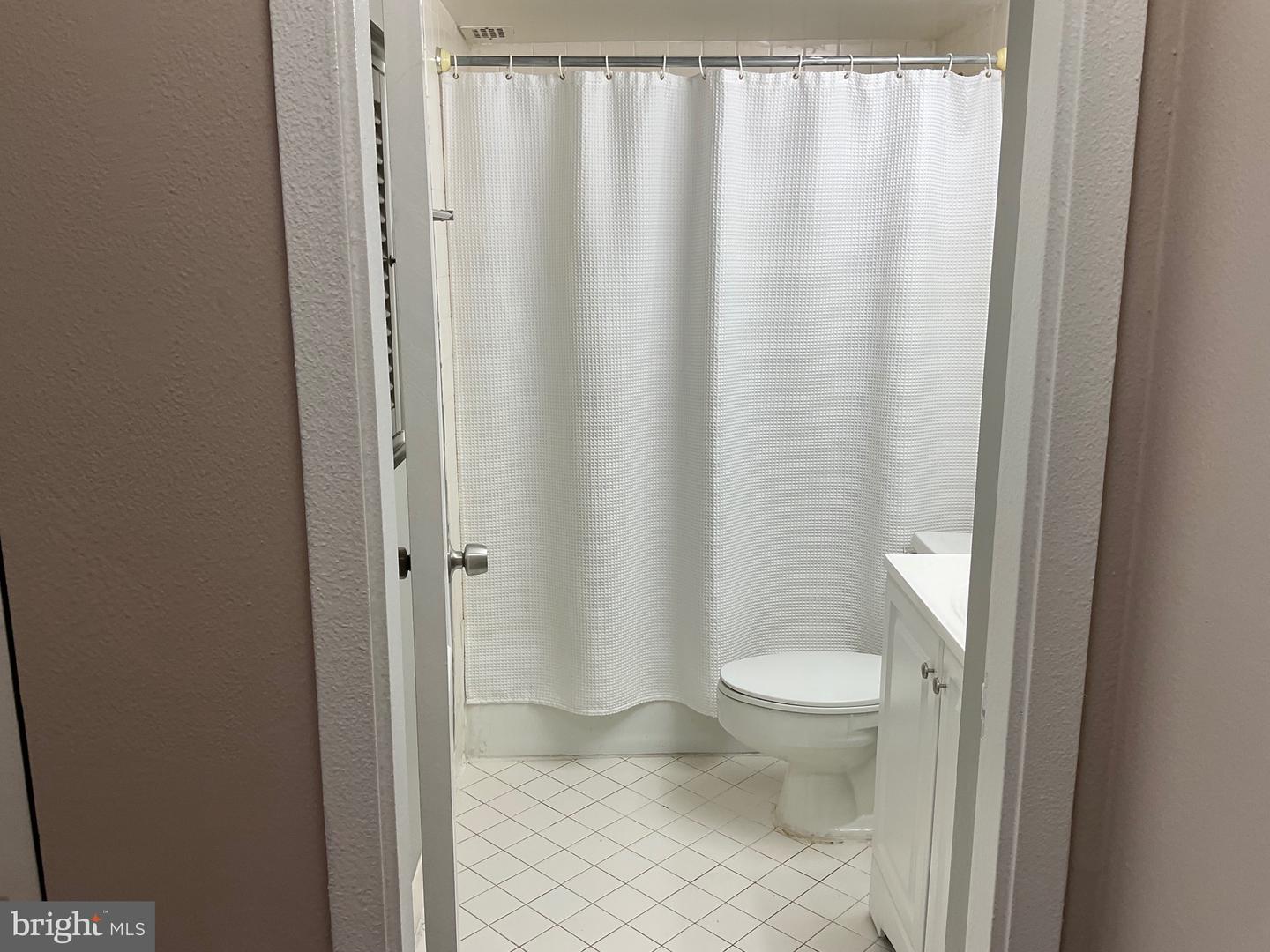 301 N BEAUREGARD ST #320, ALEXANDRIA, Virginia 22312, 1 Bedroom Bedrooms, ,1 BathroomBathrooms,Residential,For sale,301 N BEAUREGARD ST #320,VAAX2046024 MLS # VAAX2046024