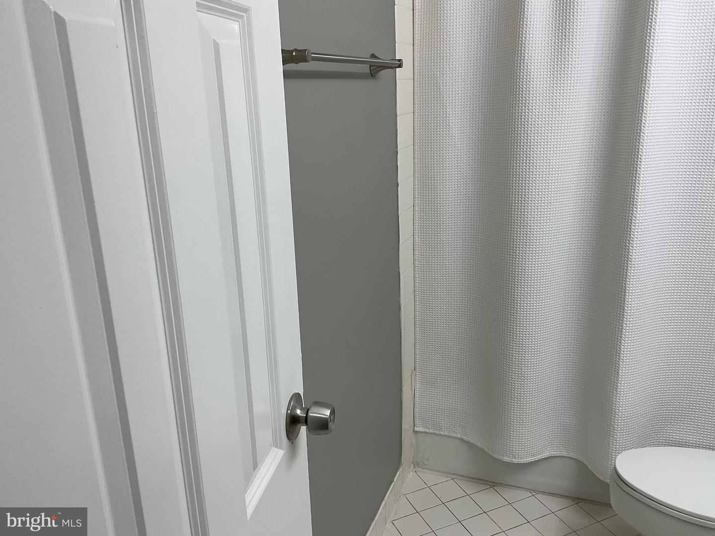 301 N BEAUREGARD ST #320, ALEXANDRIA, Virginia 22312, 1 Bedroom Bedrooms, ,1 BathroomBathrooms,Residential,For sale,301 N BEAUREGARD ST #320,VAAX2046024 MLS # VAAX2046024