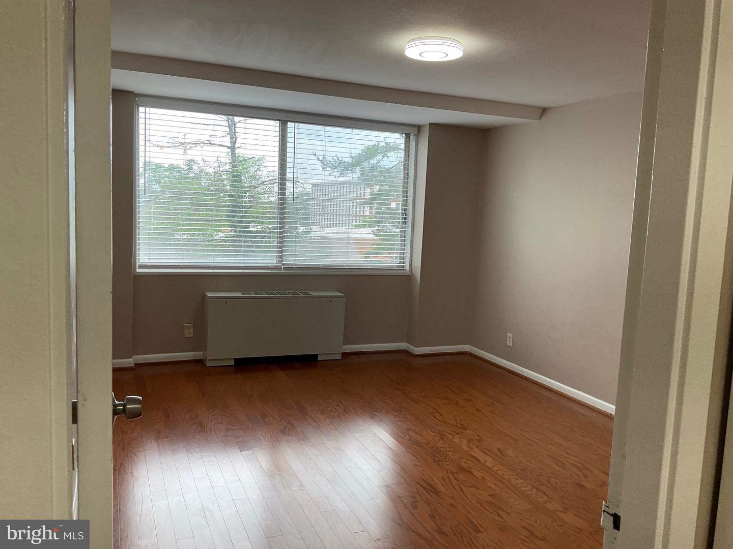 301 N BEAUREGARD ST #320, ALEXANDRIA, Virginia 22312, 1 Bedroom Bedrooms, ,1 BathroomBathrooms,Residential,For sale,301 N BEAUREGARD ST #320,VAAX2046024 MLS # VAAX2046024