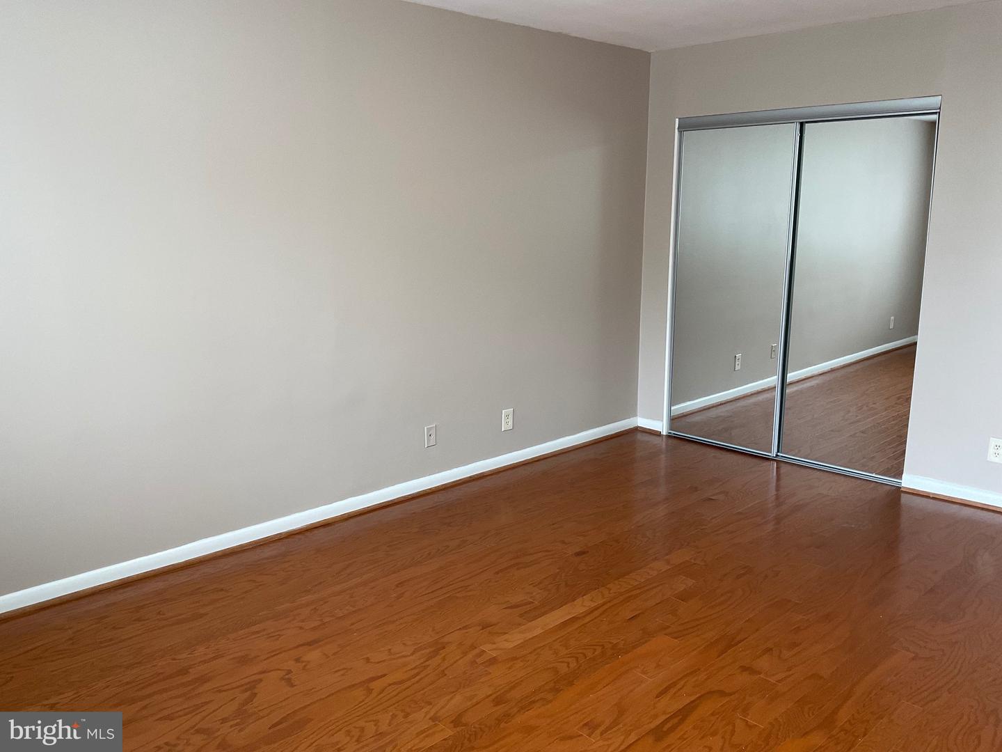 301 N BEAUREGARD ST #320, ALEXANDRIA, Virginia 22312, 1 Bedroom Bedrooms, ,1 BathroomBathrooms,Residential,For sale,301 N BEAUREGARD ST #320,VAAX2046024 MLS # VAAX2046024