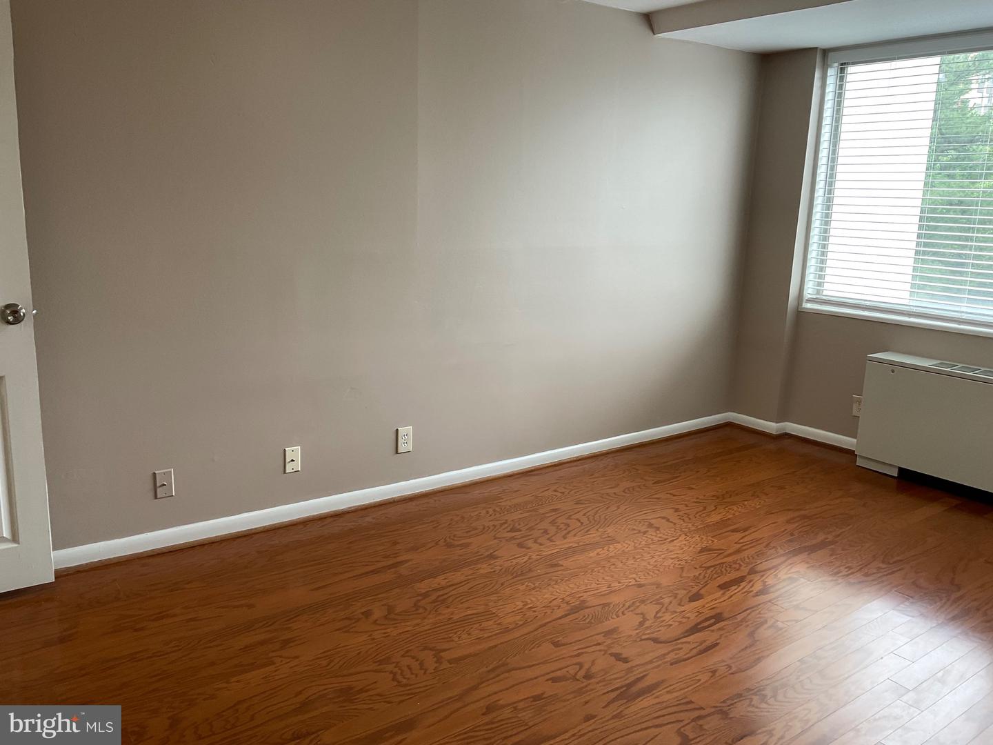 301 N BEAUREGARD ST #320, ALEXANDRIA, Virginia 22312, 1 Bedroom Bedrooms, ,1 BathroomBathrooms,Residential,For sale,301 N BEAUREGARD ST #320,VAAX2046024 MLS # VAAX2046024