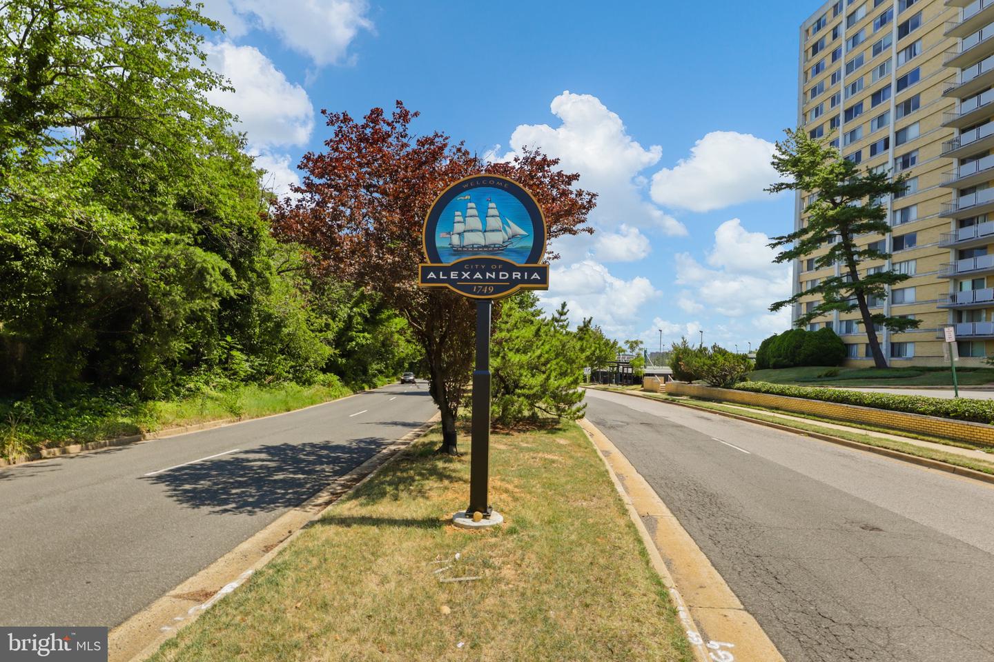 301 N BEAUREGARD ST #320, ALEXANDRIA, Virginia 22312, 1 Bedroom Bedrooms, ,1 BathroomBathrooms,Residential,For sale,301 N BEAUREGARD ST #320,VAAX2046024 MLS # VAAX2046024