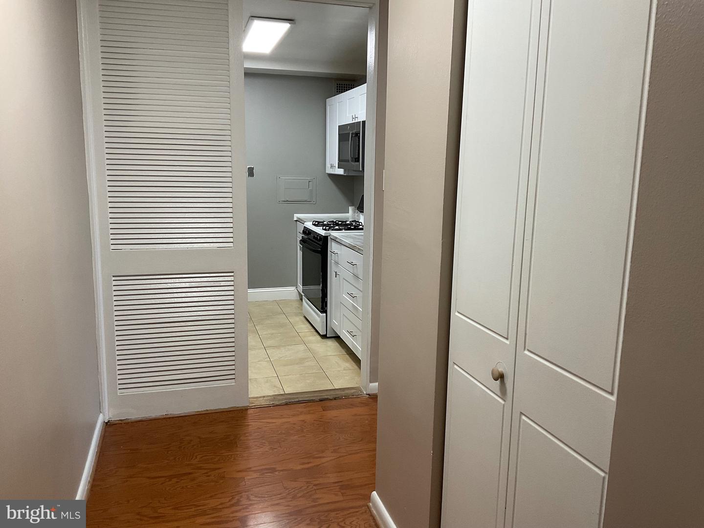 301 N BEAUREGARD ST #320, ALEXANDRIA, Virginia 22312, 1 Bedroom Bedrooms, ,1 BathroomBathrooms,Residential,For sale,301 N BEAUREGARD ST #320,VAAX2046024 MLS # VAAX2046024