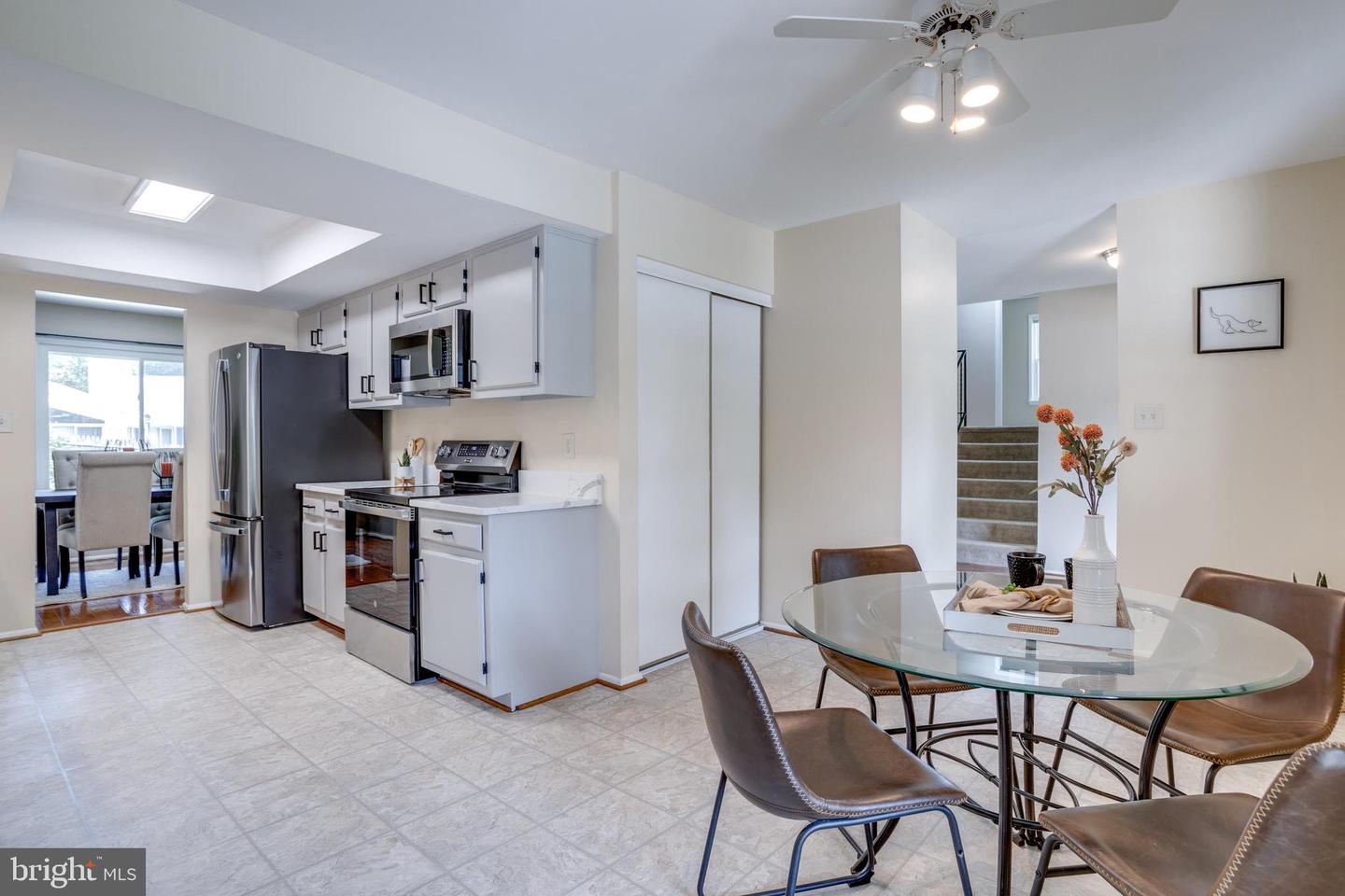 6316 CAPELLA AVE, BURKE, Virginia 22015, 5 Bedrooms Bedrooms, ,3 BathroomsBathrooms,Residential,For sale,6316 CAPELLA AVE,VAFX2244976 MLS # VAFX2244976