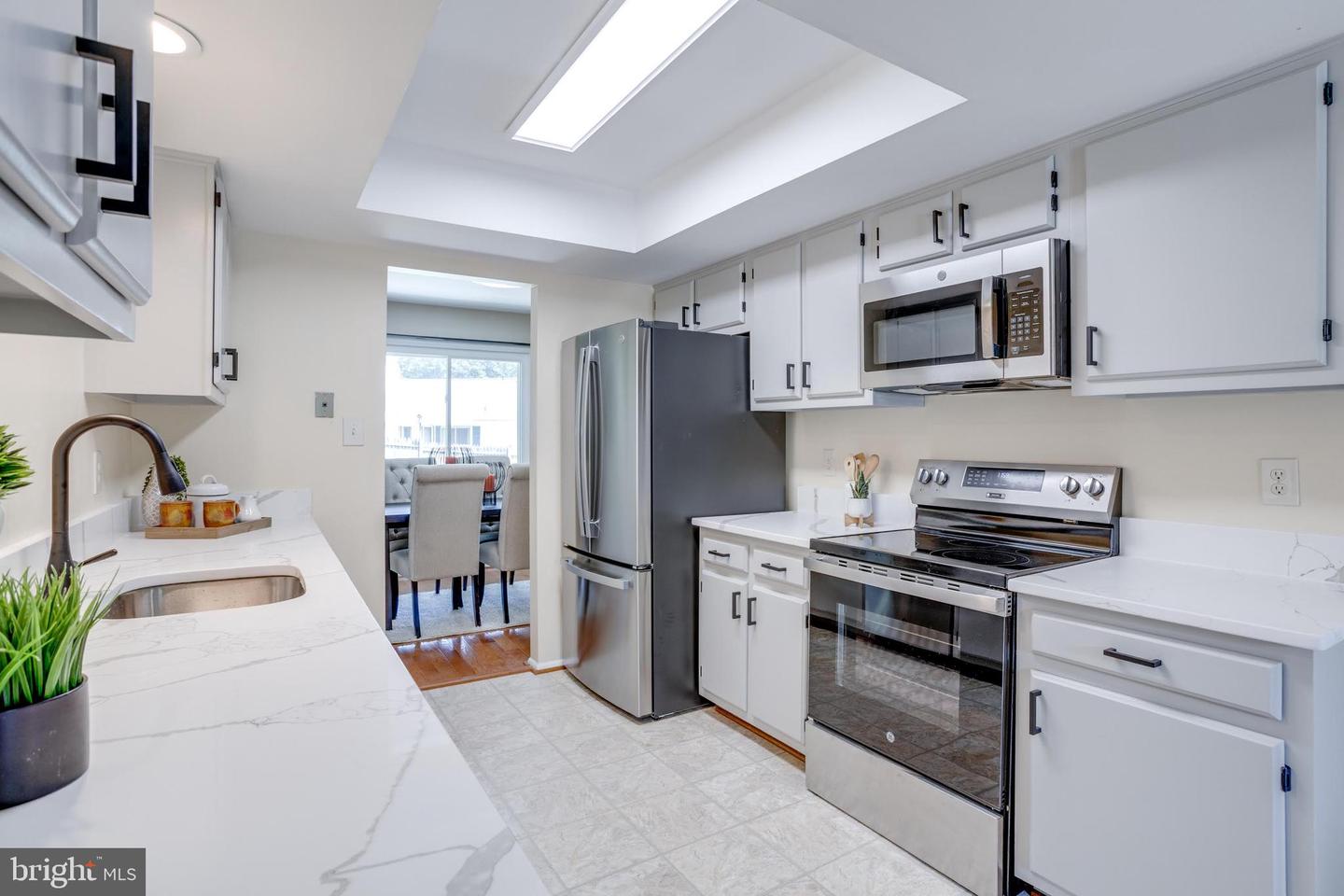 6316 CAPELLA AVE, BURKE, Virginia 22015, 5 Bedrooms Bedrooms, ,3 BathroomsBathrooms,Residential,For sale,6316 CAPELLA AVE,VAFX2244976 MLS # VAFX2244976