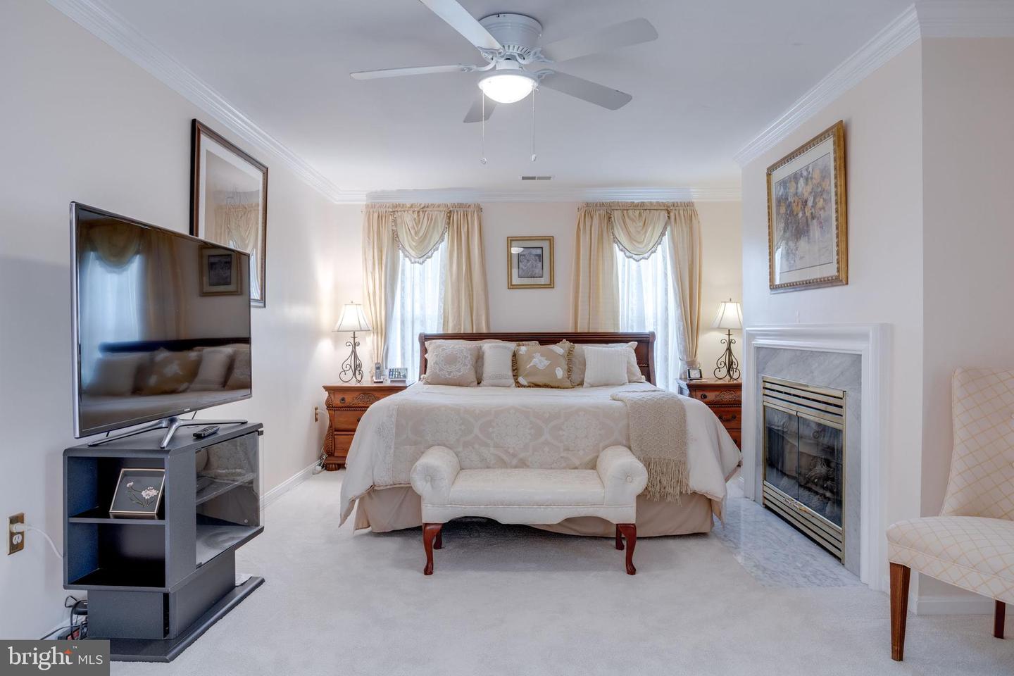 4918 SUNSET LN, ANNANDALE, Virginia 22003, 7 Bedrooms Bedrooms, ,6 BathroomsBathrooms,Residential,For sale,4918 SUNSET LN,VAFX2245166 MLS # VAFX2245166