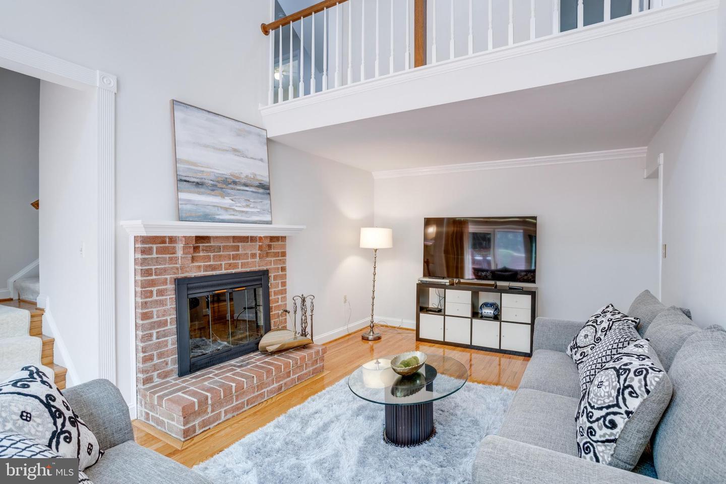 4918 SUNSET LN, ANNANDALE, Virginia 22003, 7 Bedrooms Bedrooms, ,6 BathroomsBathrooms,Residential,For sale,4918 SUNSET LN,VAFX2245166 MLS # VAFX2245166