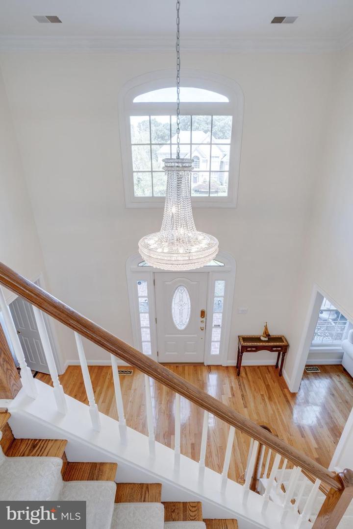 4918 SUNSET LN, ANNANDALE, Virginia 22003, 7 Bedrooms Bedrooms, ,6 BathroomsBathrooms,Residential,For sale,4918 SUNSET LN,VAFX2245166 MLS # VAFX2245166