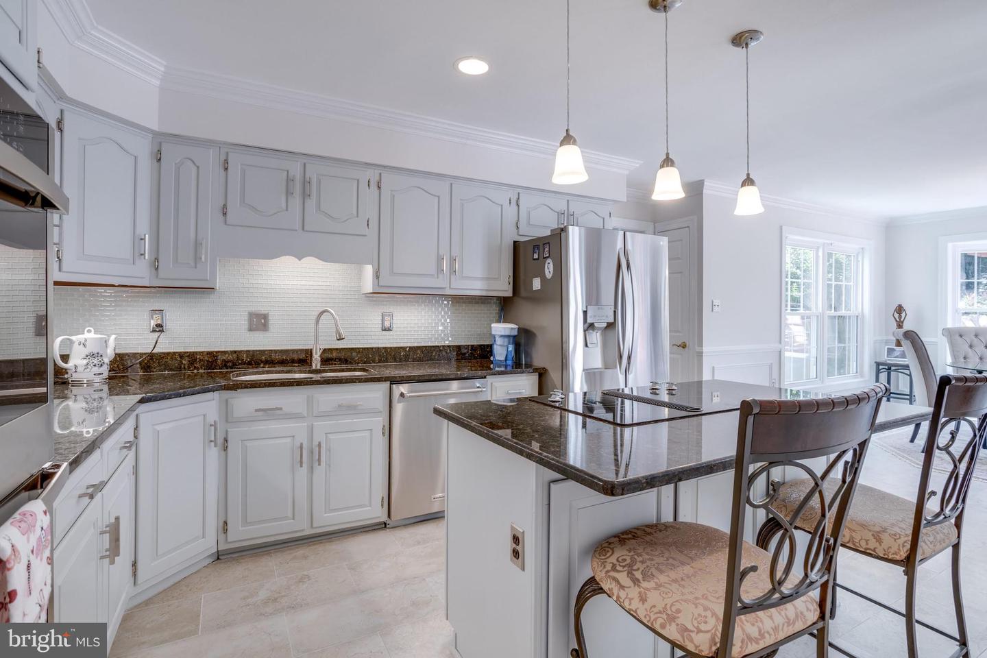 4918 SUNSET LN, ANNANDALE, Virginia 22003, 7 Bedrooms Bedrooms, ,6 BathroomsBathrooms,Residential,For sale,4918 SUNSET LN,VAFX2245166 MLS # VAFX2245166