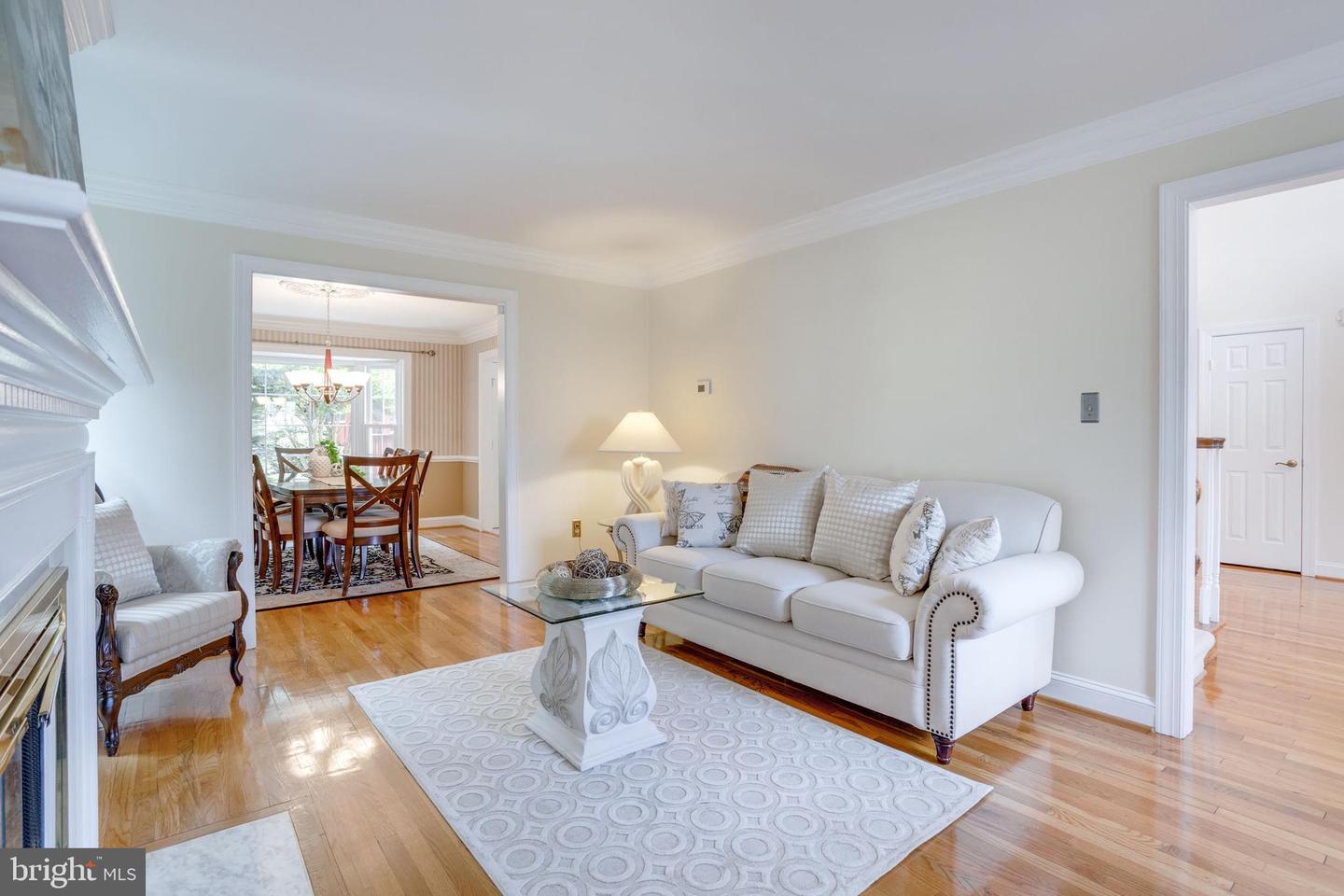 4918 SUNSET LN, ANNANDALE, Virginia 22003, 7 Bedrooms Bedrooms, ,6 BathroomsBathrooms,Residential,For sale,4918 SUNSET LN,VAFX2245166 MLS # VAFX2245166
