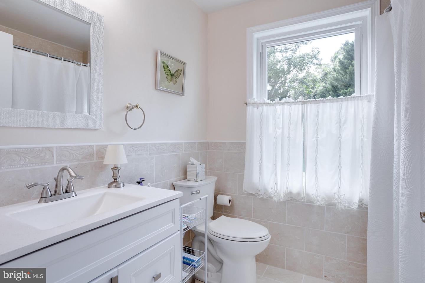 4918 SUNSET LN, ANNANDALE, Virginia 22003, 7 Bedrooms Bedrooms, ,6 BathroomsBathrooms,Residential,For sale,4918 SUNSET LN,VAFX2245166 MLS # VAFX2245166