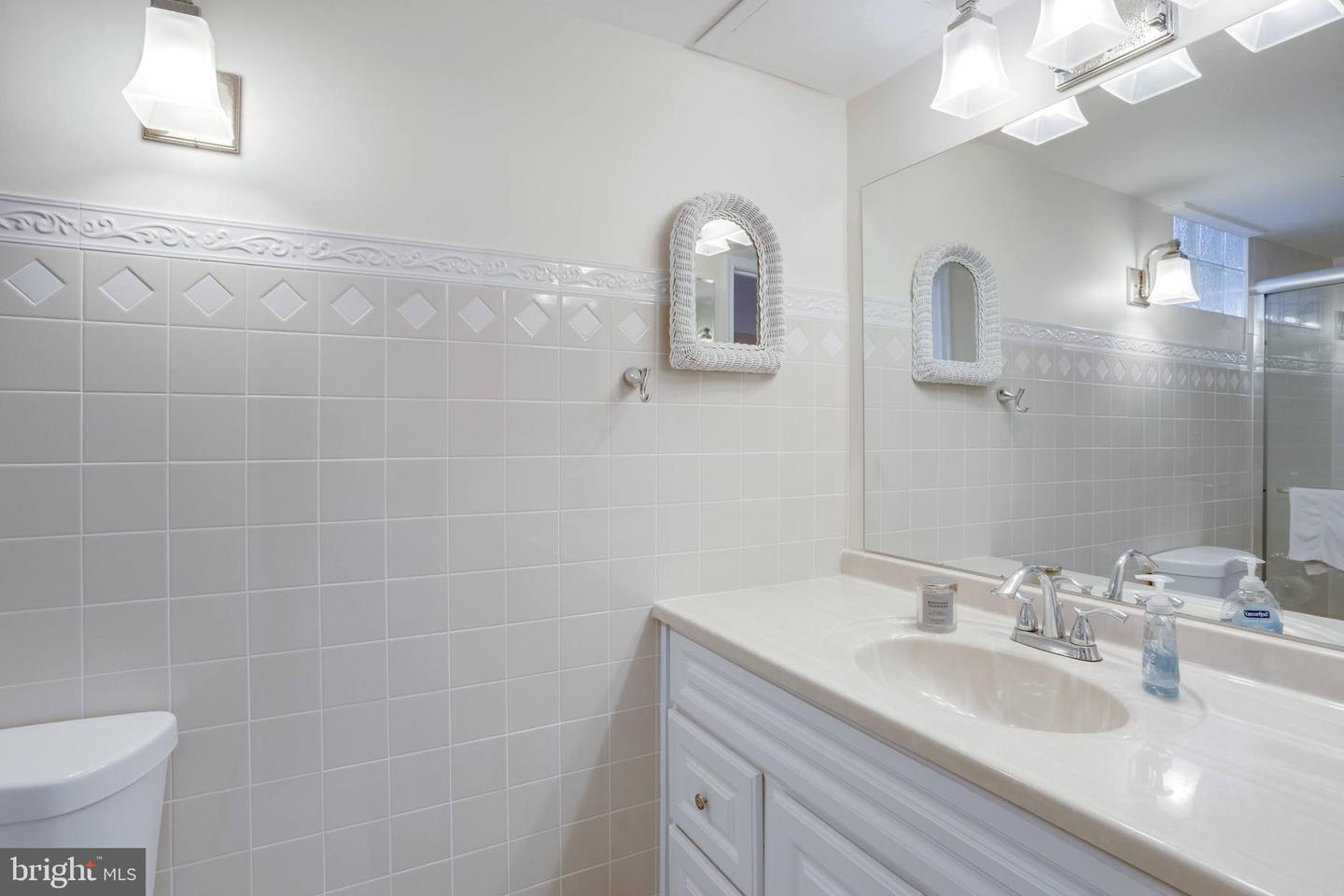 4918 SUNSET LN, ANNANDALE, Virginia 22003, 7 Bedrooms Bedrooms, ,6 BathroomsBathrooms,Residential,For sale,4918 SUNSET LN,VAFX2245166 MLS # VAFX2245166