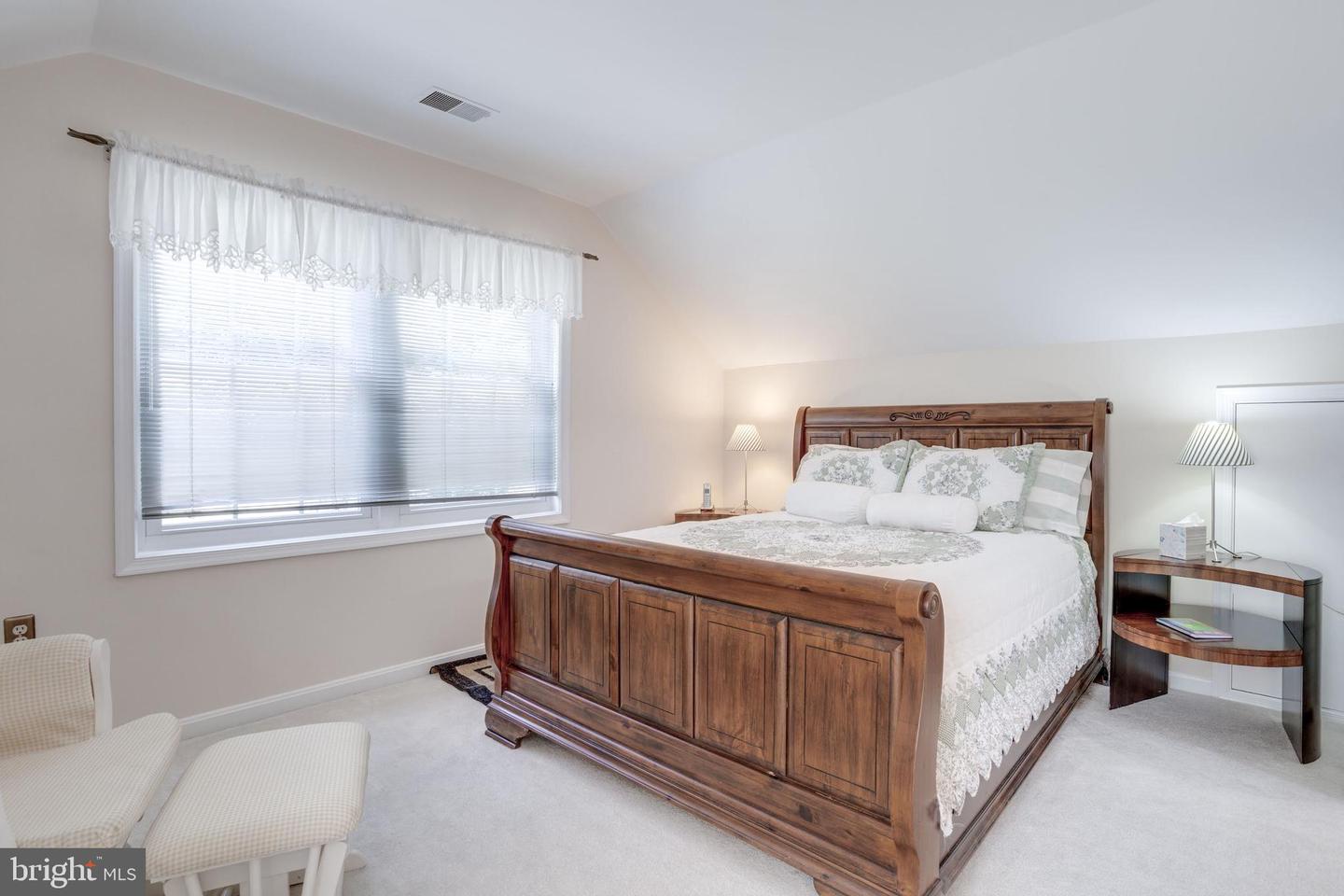4918 SUNSET LN, ANNANDALE, Virginia 22003, 7 Bedrooms Bedrooms, ,6 BathroomsBathrooms,Residential,For sale,4918 SUNSET LN,VAFX2245166 MLS # VAFX2245166
