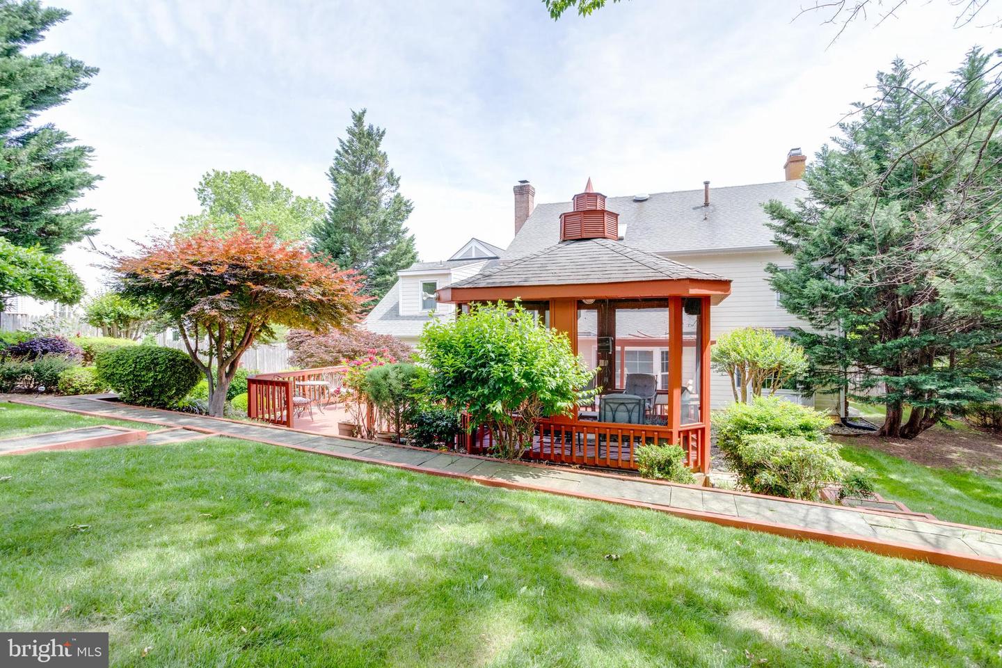4918 SUNSET LN, ANNANDALE, Virginia 22003, 7 Bedrooms Bedrooms, ,6 BathroomsBathrooms,Residential,For sale,4918 SUNSET LN,VAFX2245166 MLS # VAFX2245166