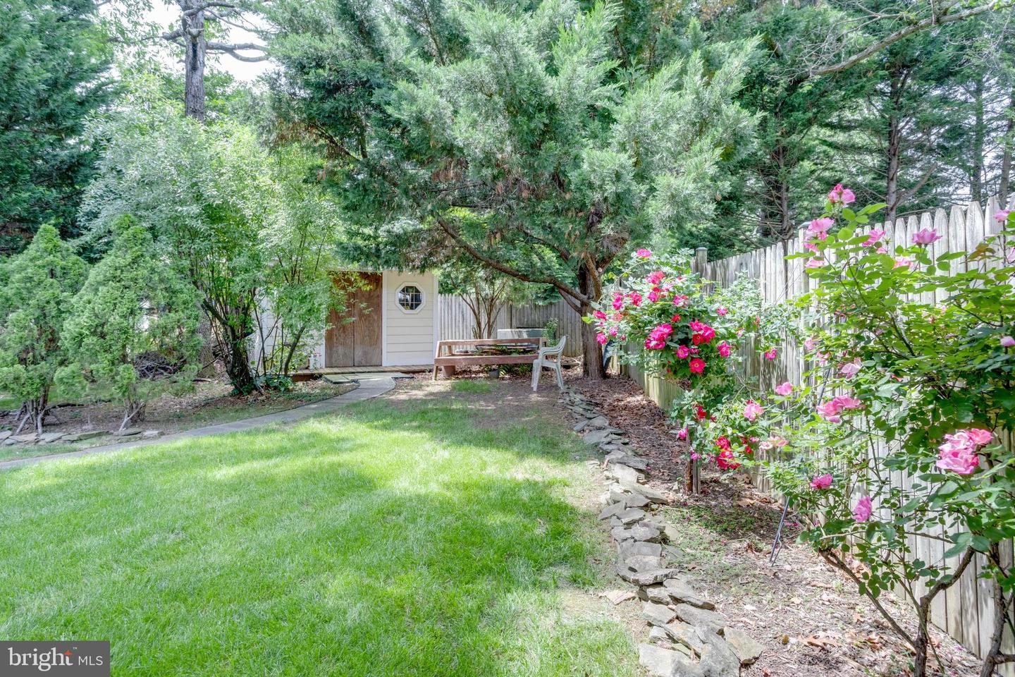 4918 SUNSET LN, ANNANDALE, Virginia 22003, 7 Bedrooms Bedrooms, ,6 BathroomsBathrooms,Residential,For sale,4918 SUNSET LN,VAFX2245166 MLS # VAFX2245166