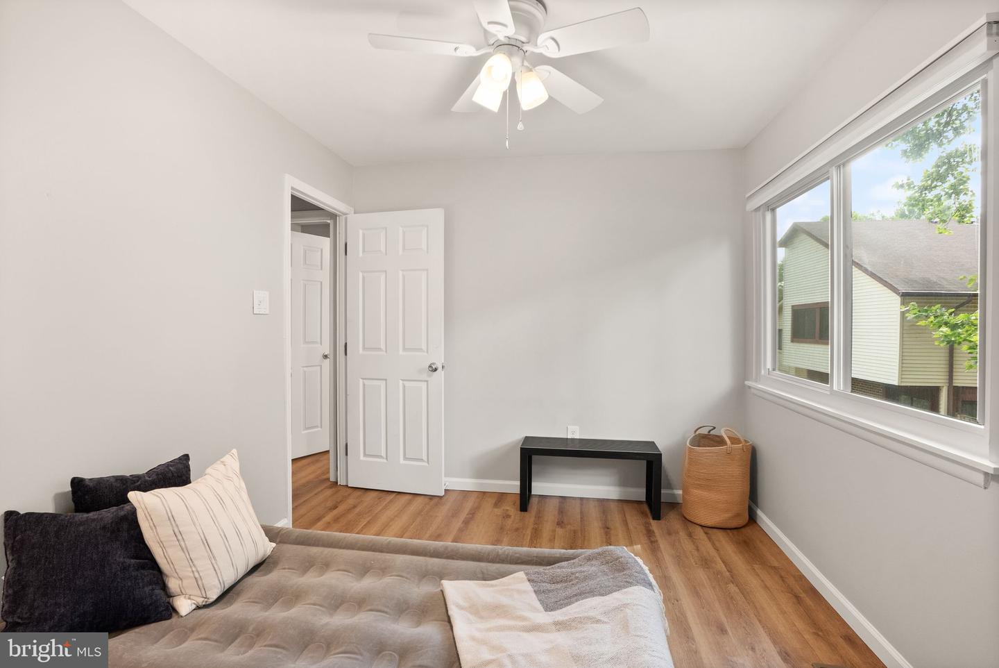 10627 SUMMER OAK CT, BURKE, Virginia 22015, 4 Bedrooms Bedrooms, ,2 BathroomsBathrooms,Residential,For sale,10627 SUMMER OAK CT,VAFX2245178 MLS # VAFX2245178