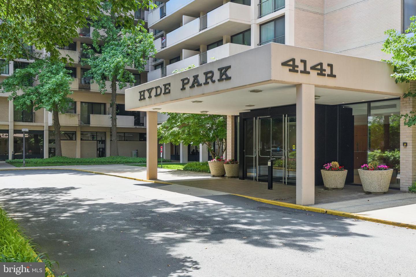 4141 N HENDERSON RD #326, ARLINGTON, Virginia 22203, 1 Bedroom Bedrooms, ,1 BathroomBathrooms,Residential,For sale,4141 N HENDERSON RD #326,VAAR2058668 MLS # VAAR2058668