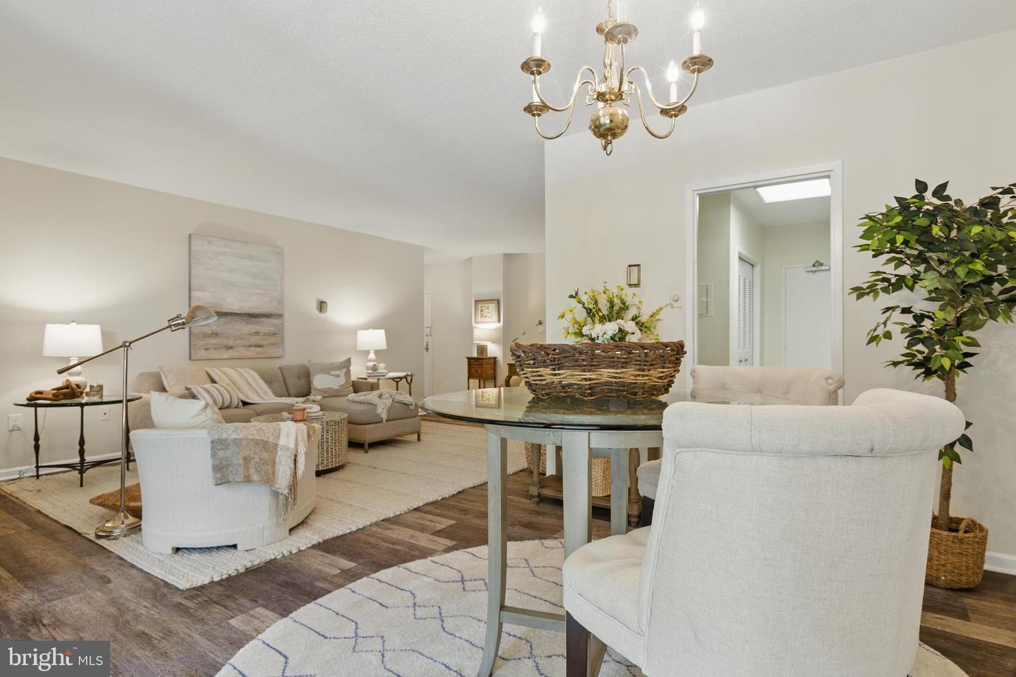 4141 N HENDERSON RD #326, ARLINGTON, Virginia 22203, 1 Bedroom Bedrooms, ,1 BathroomBathrooms,Residential,For sale,4141 N HENDERSON RD #326,VAAR2058668 MLS # VAAR2058668