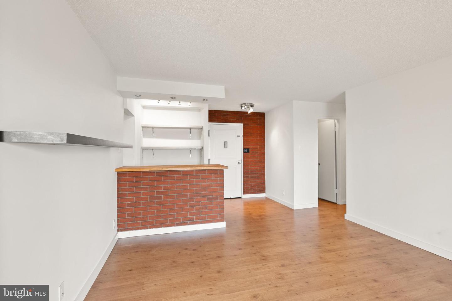 203 YOAKUM PKWY #1222, ALEXANDRIA, Virginia 22304, 2 Bedrooms Bedrooms, ,2 BathroomsBathrooms,Residential,For sale,203 YOAKUM PKWY #1222,VAAX2046068 MLS # VAAX2046068