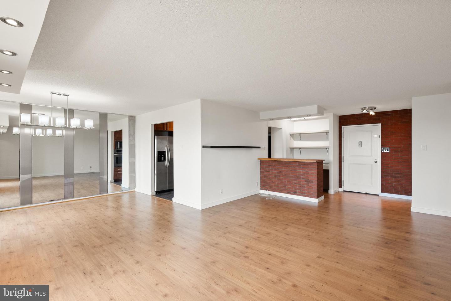 203 YOAKUM PKWY #1222, ALEXANDRIA, Virginia 22304, 2 Bedrooms Bedrooms, ,2 BathroomsBathrooms,Residential,For sale,203 YOAKUM PKWY #1222,VAAX2046068 MLS # VAAX2046068