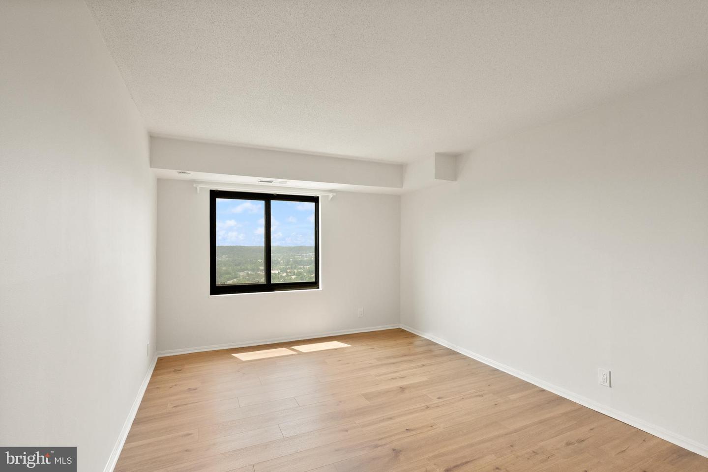 203 YOAKUM PKWY #1222, ALEXANDRIA, Virginia 22304, 2 Bedrooms Bedrooms, ,2 BathroomsBathrooms,Residential,For sale,203 YOAKUM PKWY #1222,VAAX2046068 MLS # VAAX2046068