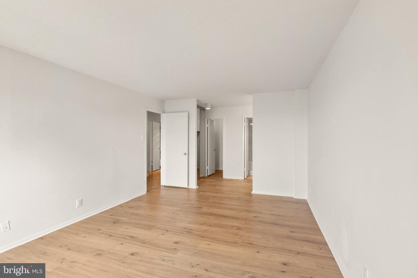 203 YOAKUM PKWY #1222, ALEXANDRIA, Virginia 22304, 2 Bedrooms Bedrooms, ,2 BathroomsBathrooms,Residential,For sale,203 YOAKUM PKWY #1222,VAAX2046068 MLS # VAAX2046068