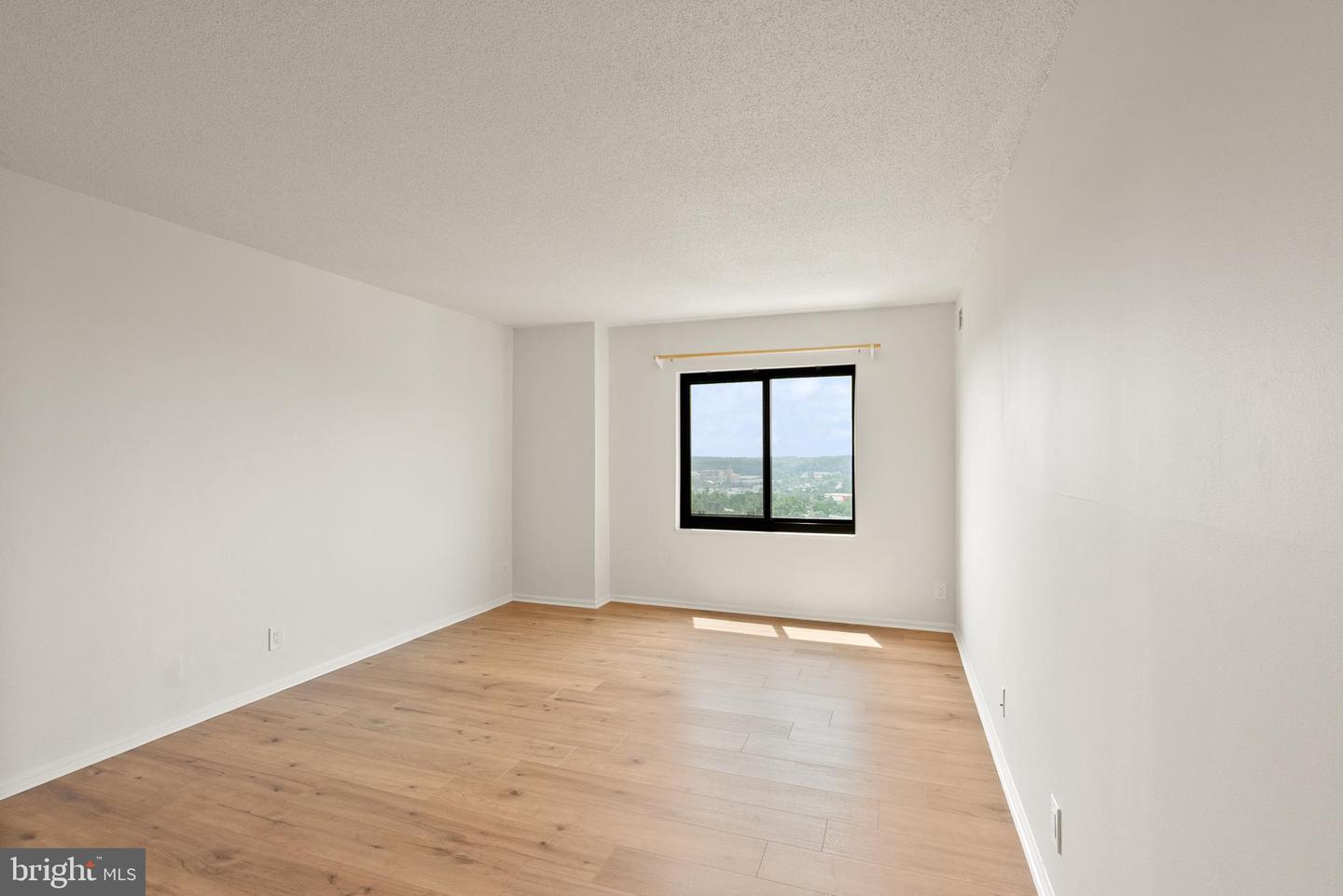 203 YOAKUM PKWY #1222, ALEXANDRIA, Virginia 22304, 2 Bedrooms Bedrooms, ,2 BathroomsBathrooms,Residential,For sale,203 YOAKUM PKWY #1222,VAAX2046068 MLS # VAAX2046068