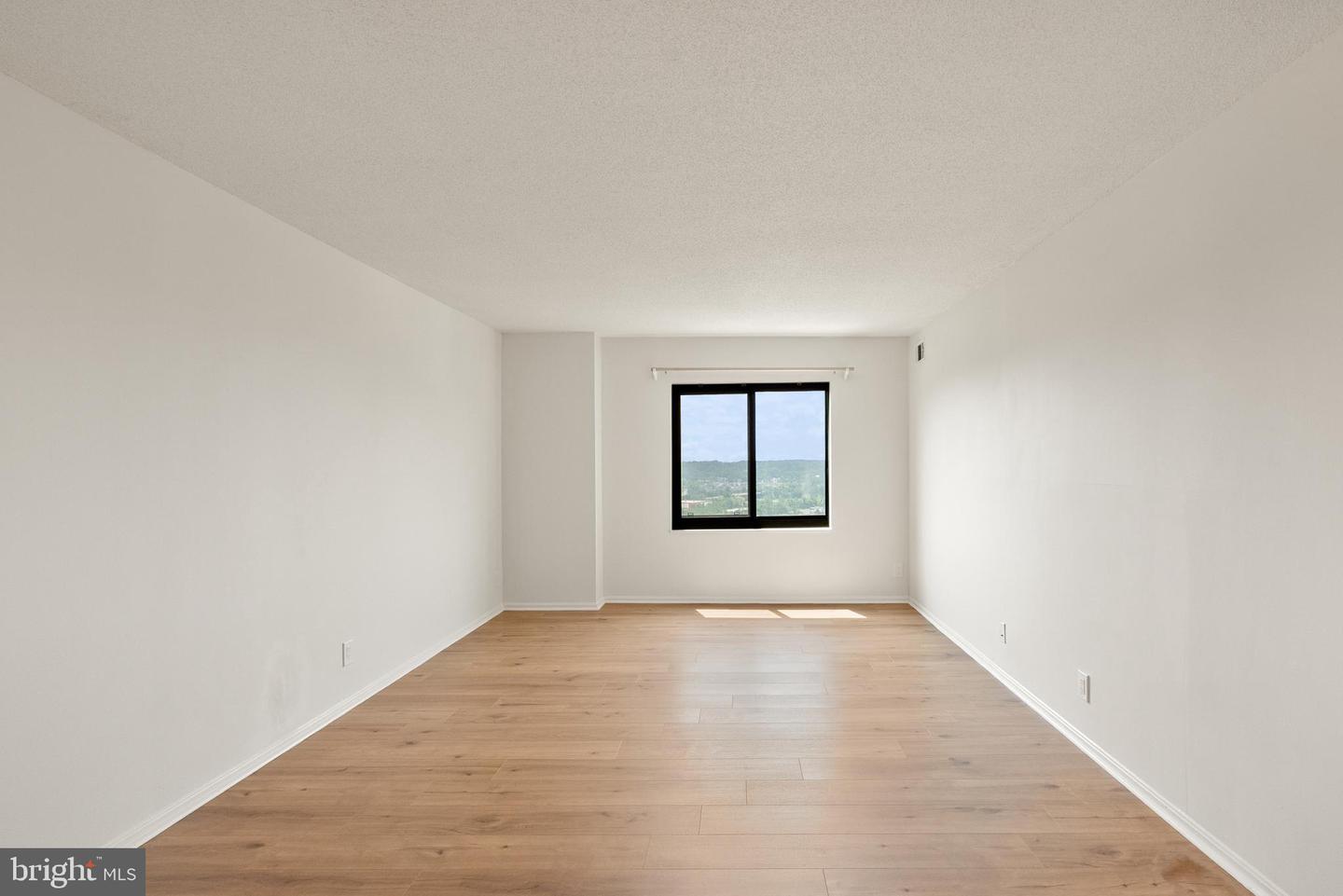 203 YOAKUM PKWY #1222, ALEXANDRIA, Virginia 22304, 2 Bedrooms Bedrooms, ,2 BathroomsBathrooms,Residential,For sale,203 YOAKUM PKWY #1222,VAAX2046068 MLS # VAAX2046068