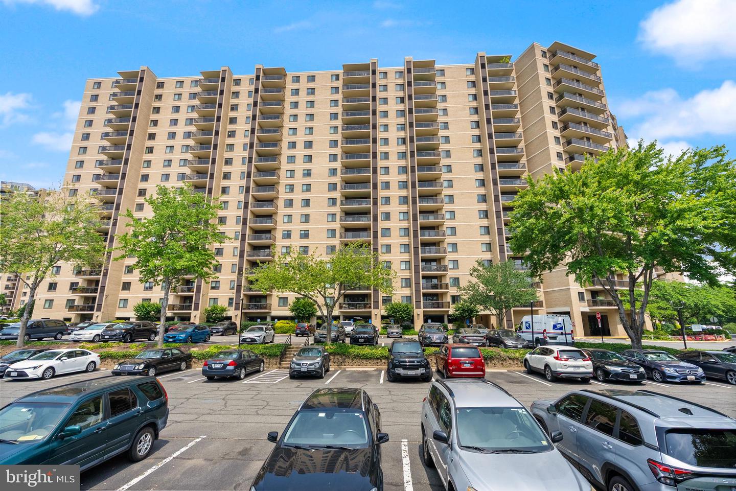 203 YOAKUM PKWY #1222, ALEXANDRIA, Virginia 22304, 2 Bedrooms Bedrooms, ,2 BathroomsBathrooms,Residential,For sale,203 YOAKUM PKWY #1222,VAAX2046068 MLS # VAAX2046068