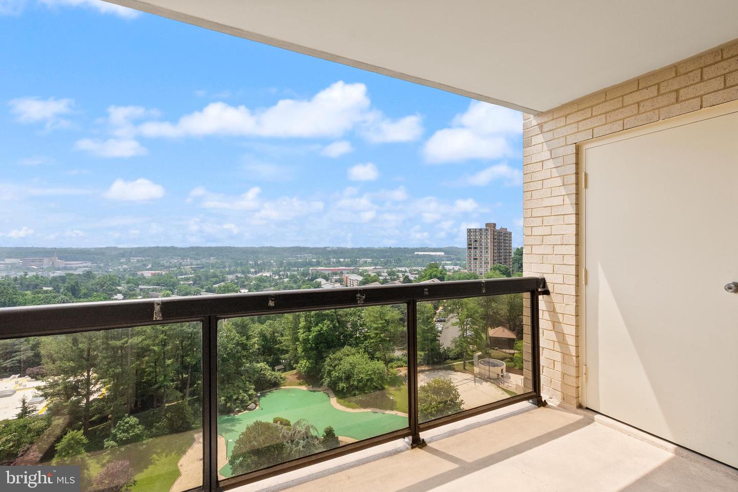 203 YOAKUM PKWY #1222, ALEXANDRIA, Virginia 22304, 2 Bedrooms Bedrooms, ,2 BathroomsBathrooms,Residential,For sale,203 YOAKUM PKWY #1222,VAAX2046068 MLS # VAAX2046068