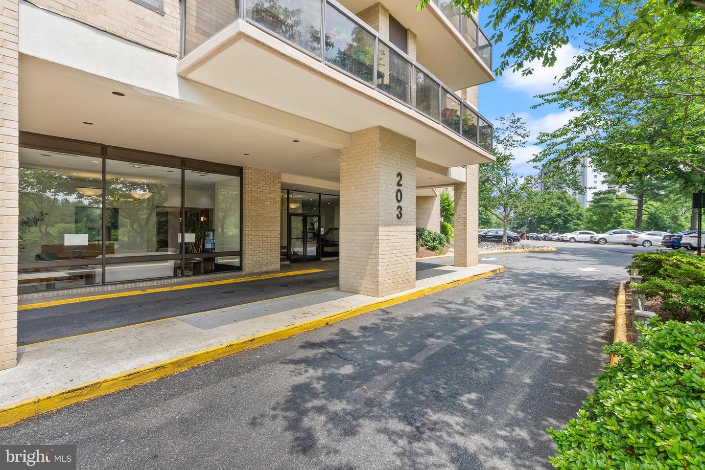 203 YOAKUM PKWY #1222, ALEXANDRIA, Virginia 22304, 2 Bedrooms Bedrooms, ,2 BathroomsBathrooms,Residential,For sale,203 YOAKUM PKWY #1222,VAAX2046068 MLS # VAAX2046068