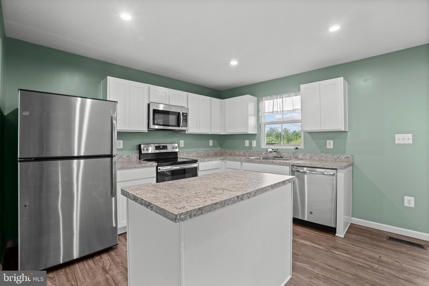 35166 SARA CT, LOCUST GROVE, Virginia 22508, 3 Bedrooms Bedrooms, 6 Rooms Rooms,2 BathroomsBathrooms,Residential,For sale,35166 SARA CT,VAOR2009834 MLS # VAOR2009834