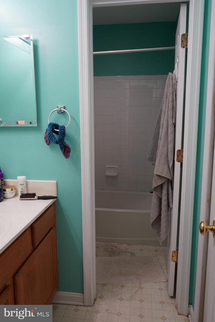 12013 KEMPS LANDING CIR, MANASSAS, Virginia 20109, 3 Bedrooms Bedrooms, ,3 BathroomsBathrooms,Residential,For sale,12013 KEMPS LANDING CIR,VAPW2096206 MLS # VAPW2096206