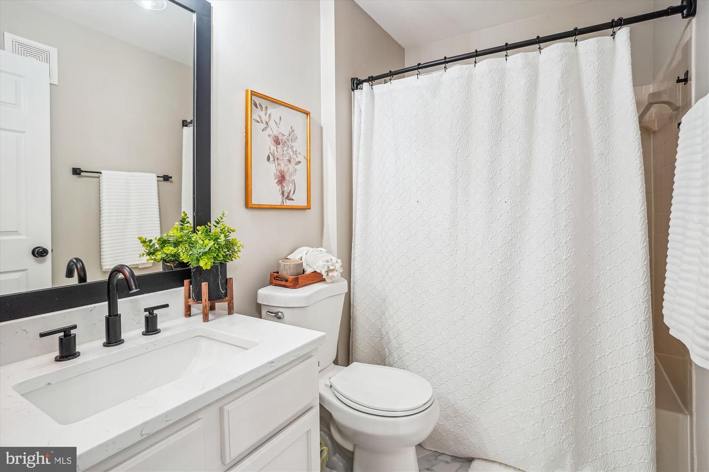5045 ANCHORSTONE DR #5045, WOODBRIDGE, Virginia 22192, 2 Bedrooms Bedrooms, ,2 BathroomsBathrooms,Residential,For sale,5045 ANCHORSTONE DR #5045,VAPW2096226 MLS # VAPW2096226