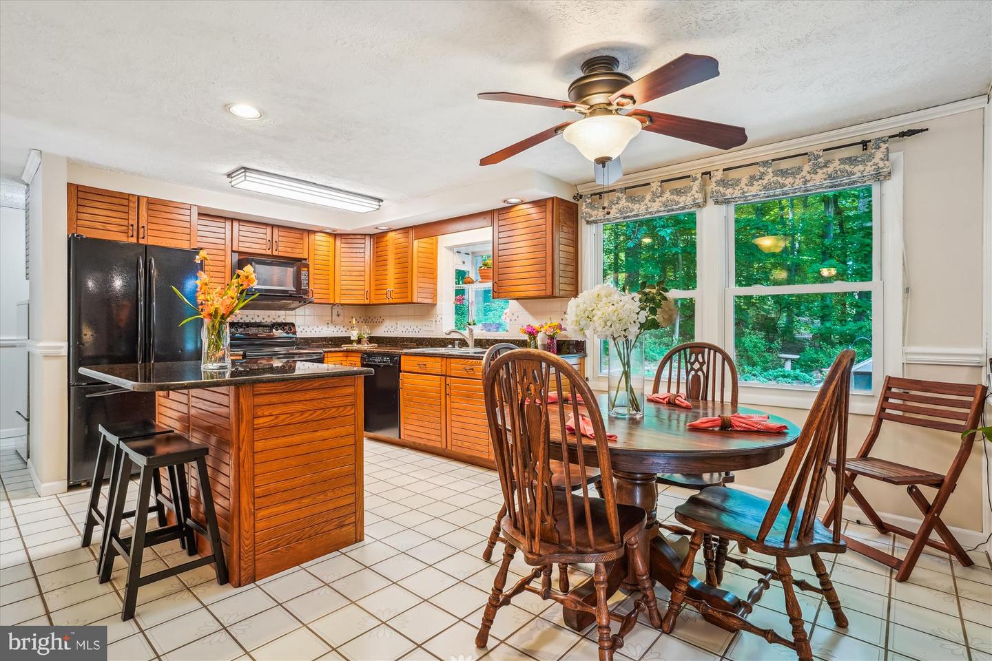 15894 NORTHGATE DR, DUMFRIES, Virginia 22025, 5 Bedrooms Bedrooms, ,2 BathroomsBathrooms,Residential,For sale,15894 NORTHGATE DR,VAPW2096254 MLS # VAPW2096254