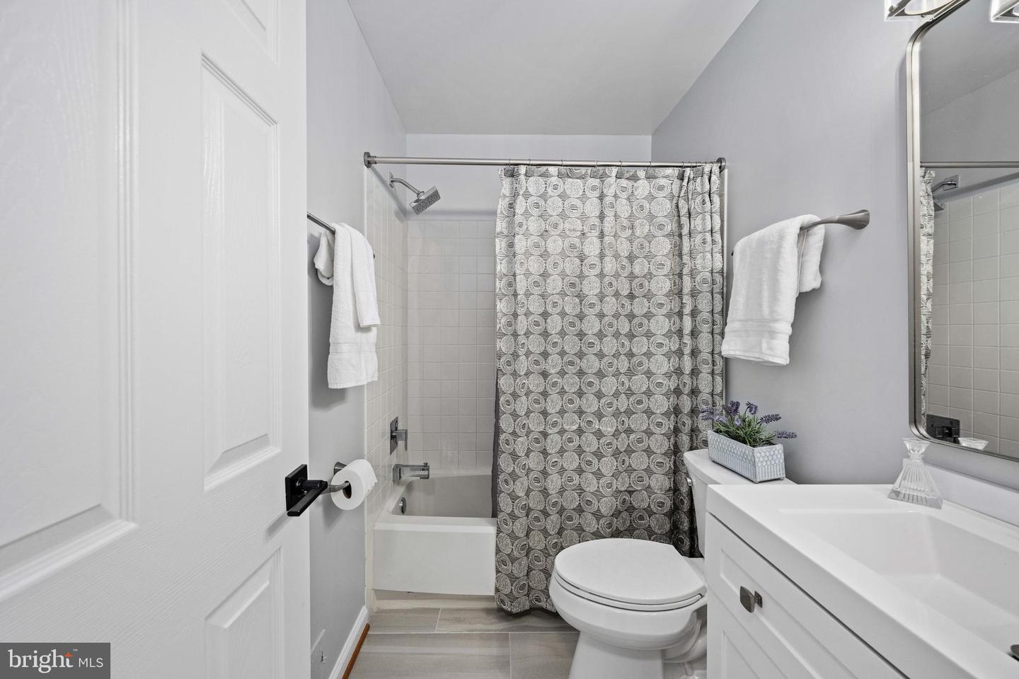 6164 KENDRA WAY, CENTREVILLE, Virginia 20121, 3 Bedrooms Bedrooms, ,2 BathroomsBathrooms,Residential,For sale,6164 KENDRA WAY,VAFX2245512 MLS # VAFX2245512