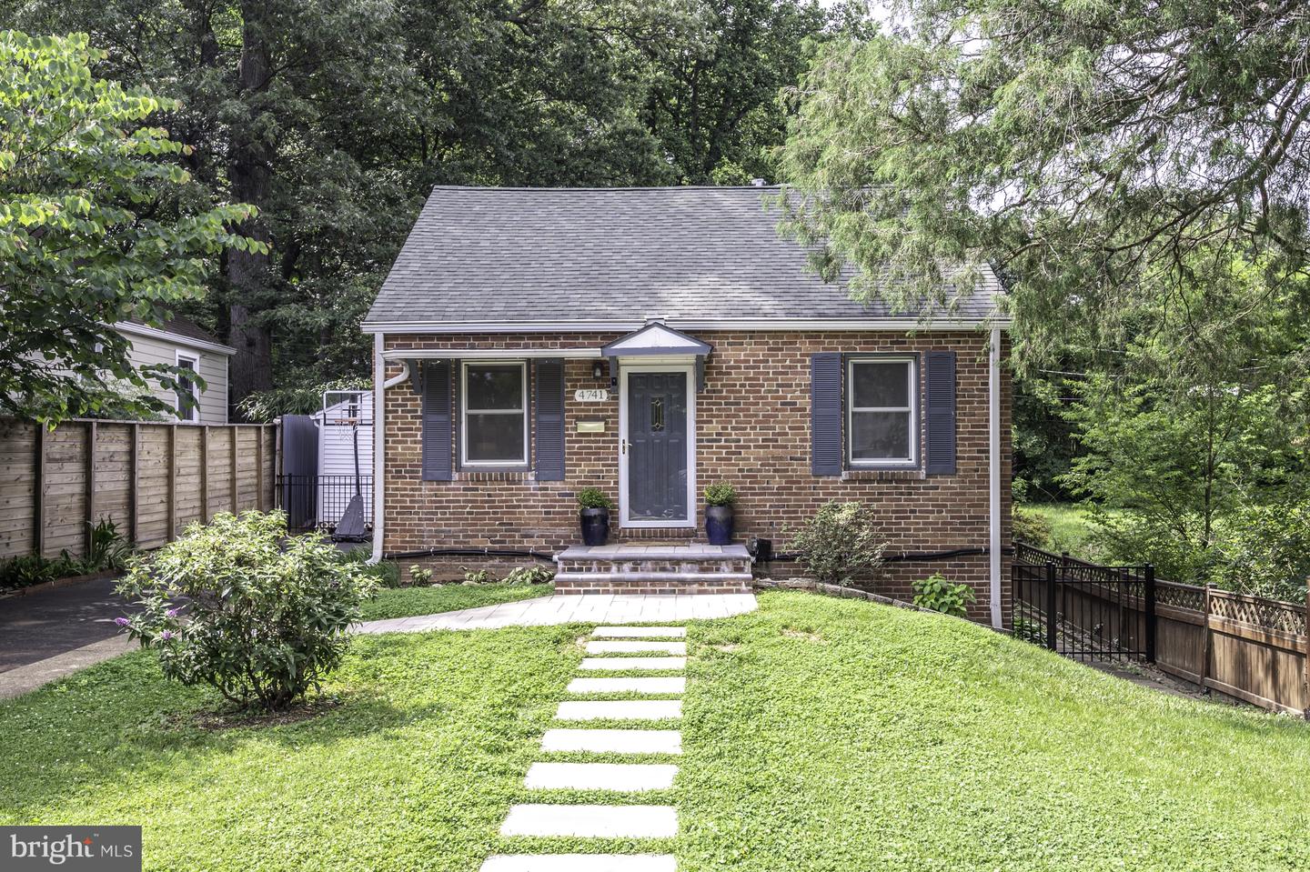 4741 20TH ST N, ARLINGTON, Virginia 22207, 3 Bedrooms Bedrooms, ,2 BathroomsBathrooms,Residential,For sale,4741 20TH ST N,VAAR2058714 MLS # VAAR2058714
