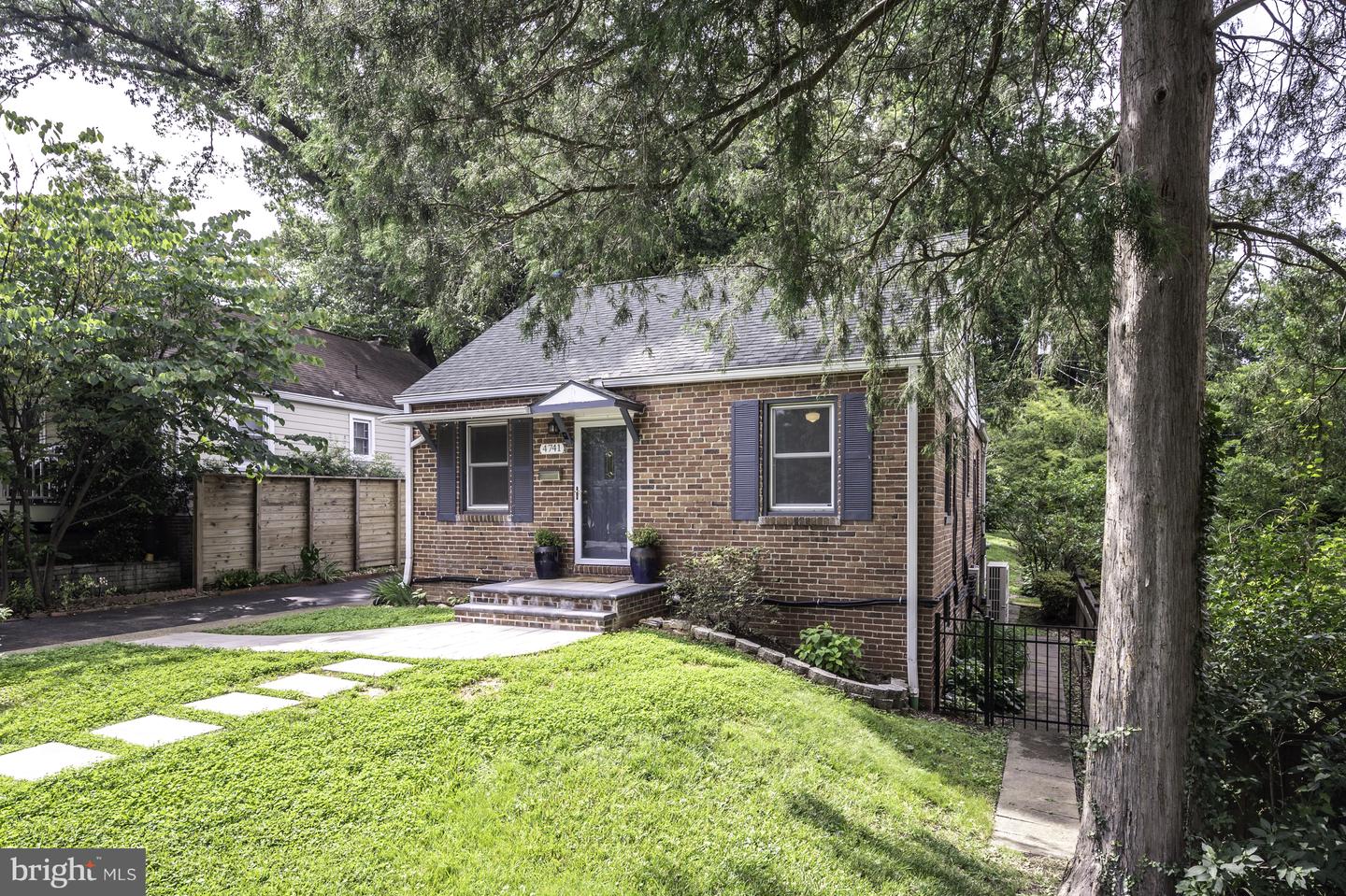 4741 20TH ST N, ARLINGTON, Virginia 22207, 3 Bedrooms Bedrooms, ,2 BathroomsBathrooms,Residential,For sale,4741 20TH ST N,VAAR2058714 MLS # VAAR2058714