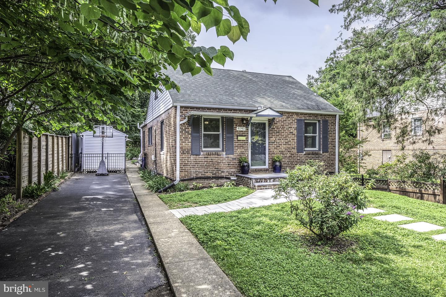 4741 20TH ST N, ARLINGTON, Virginia 22207, 3 Bedrooms Bedrooms, ,2 BathroomsBathrooms,Residential,For sale,4741 20TH ST N,VAAR2058714 MLS # VAAR2058714