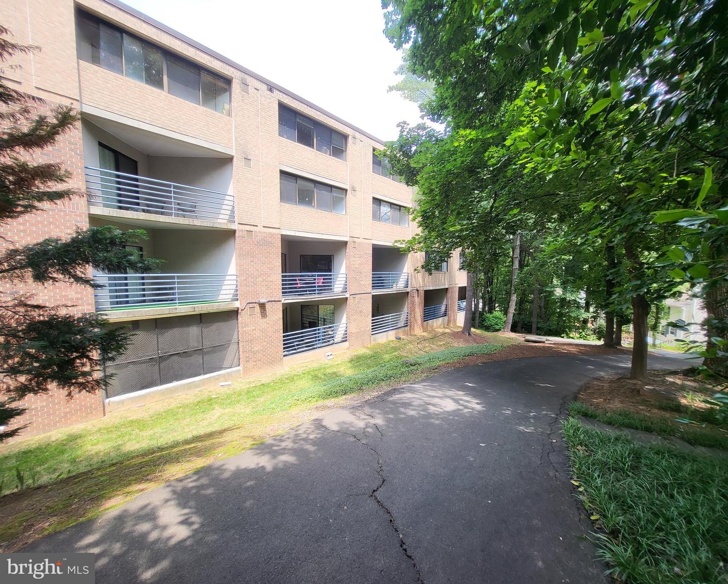 1951 SAGEWOOD LN #122, RESTON, Virginia 20191, 1 Bedroom Bedrooms, ,1 BathroomBathrooms,Residential,For sale,1951 SAGEWOOD LN #122,VAFX2245552 MLS # VAFX2245552