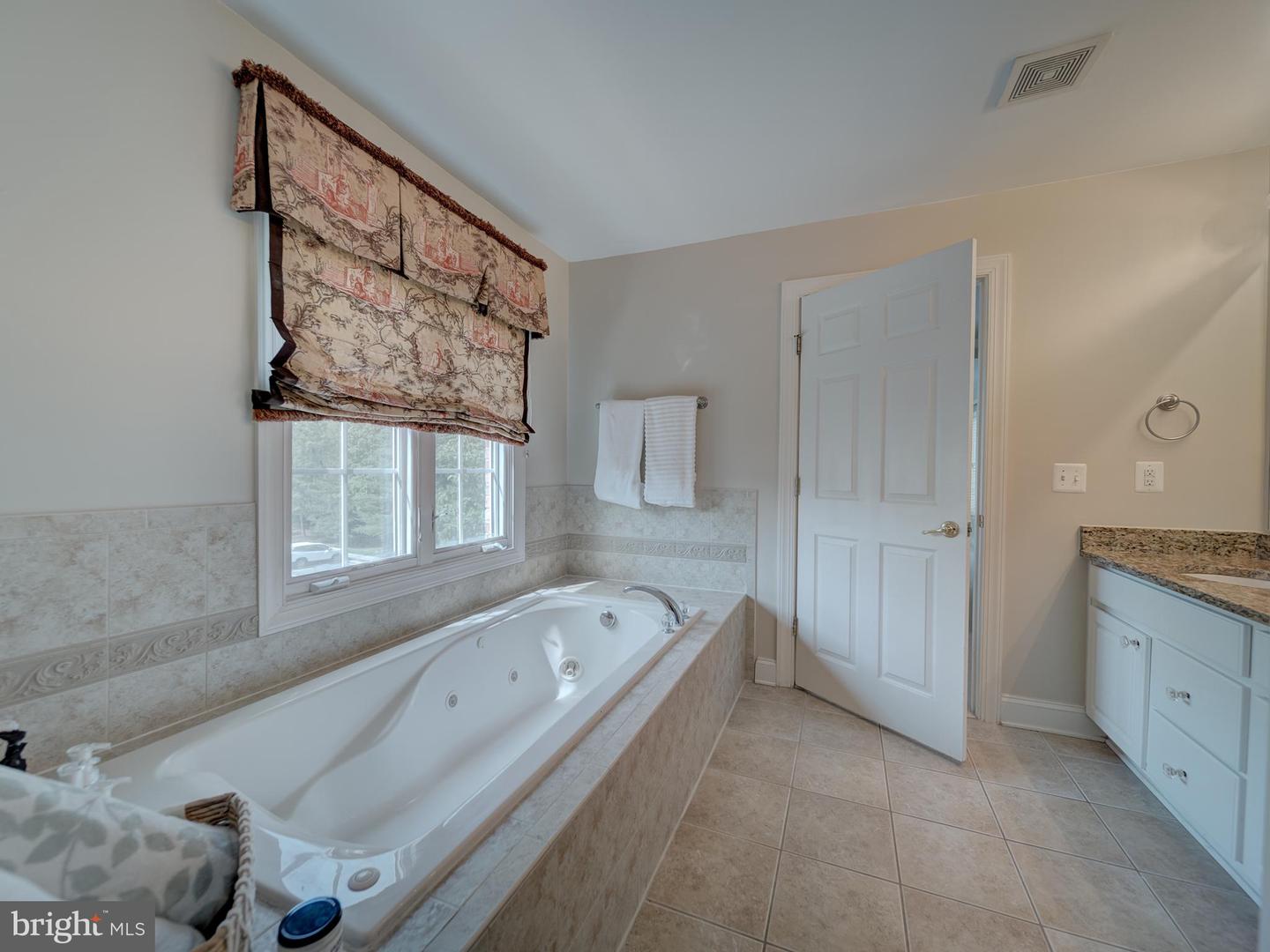8320 DOCKRAY CT, LORTON, Virginia 22079, 3 Bedrooms Bedrooms, ,2 BathroomsBathrooms,Residential,For sale,8320 DOCKRAY CT,VAFX2245556 MLS # VAFX2245556