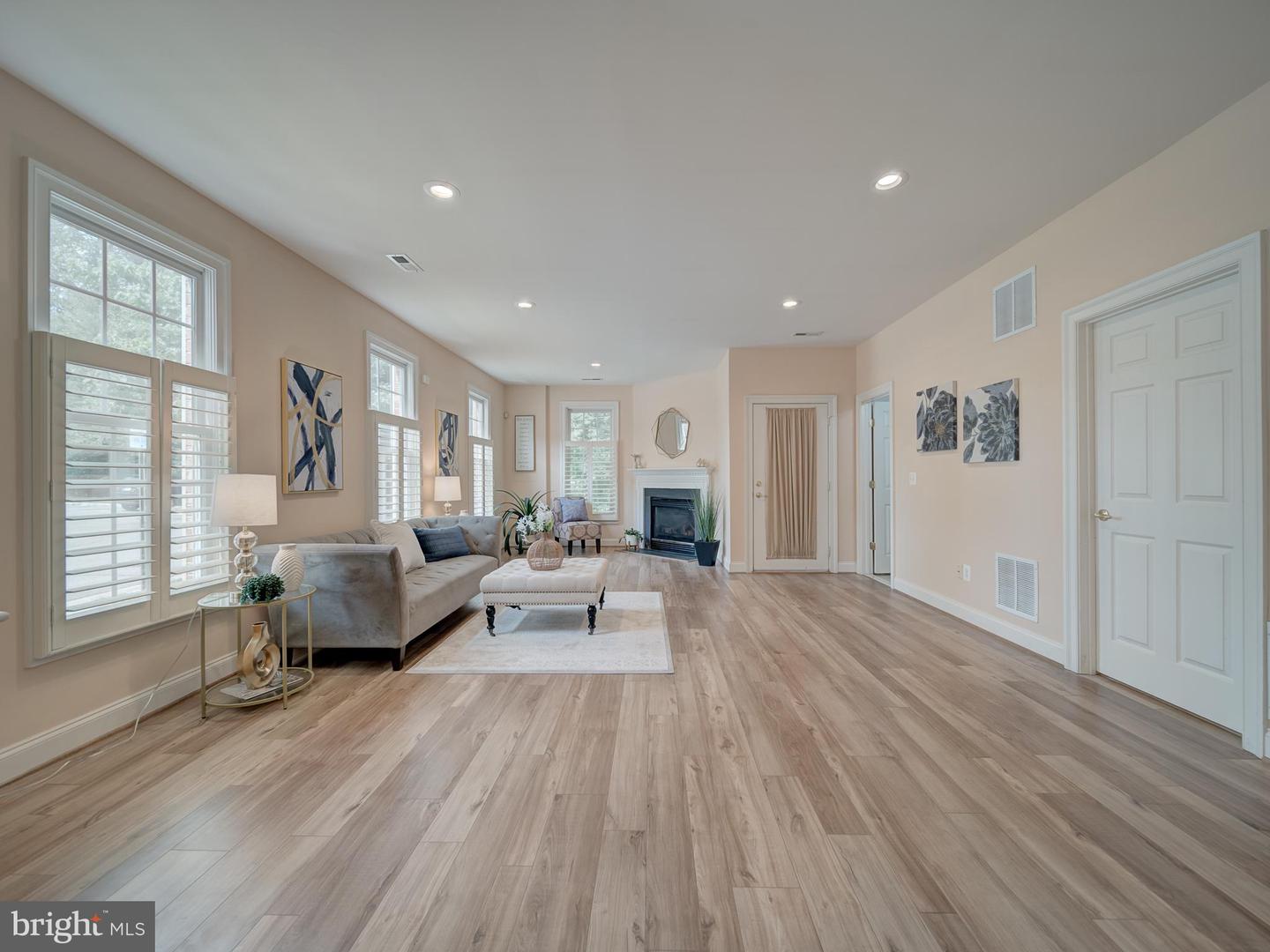 8320 DOCKRAY CT, LORTON, Virginia 22079, 3 Bedrooms Bedrooms, ,2 BathroomsBathrooms,Residential,For sale,8320 DOCKRAY CT,VAFX2245556 MLS # VAFX2245556