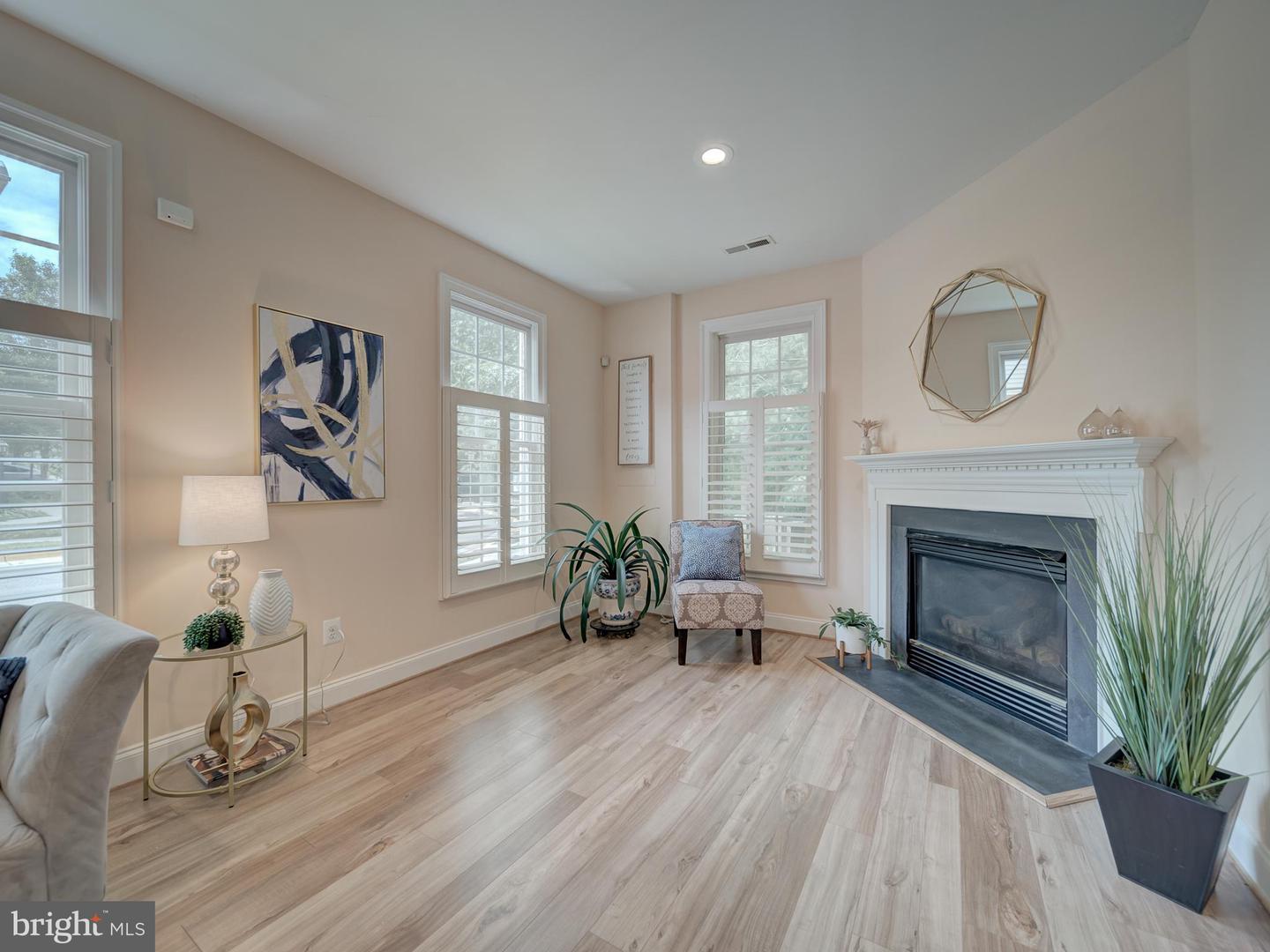 8320 DOCKRAY CT, LORTON, Virginia 22079, 3 Bedrooms Bedrooms, ,2 BathroomsBathrooms,Residential,For sale,8320 DOCKRAY CT,VAFX2245556 MLS # VAFX2245556