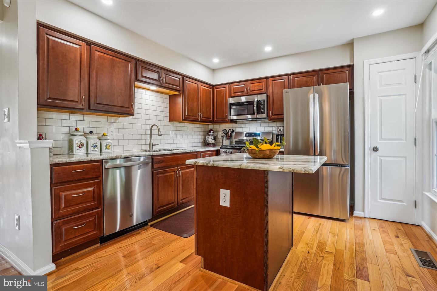 7484 GADSBY SQ, ALEXANDRIA, Virginia 22315, 3 Bedrooms Bedrooms, ,2 BathroomsBathrooms,Residential,For sale,7484 GADSBY SQ,VAFX2245614 MLS # VAFX2245614