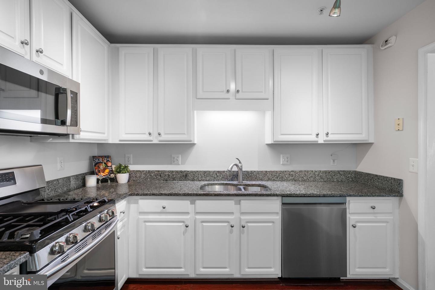 12755 FAIR CREST CT #304, FAIRFAX, Virginia 22033, 2 Bedrooms Bedrooms, ,2 BathroomsBathrooms,Residential,For sale,12755 FAIR CREST CT #304,VAFX2245700 MLS # VAFX2245700