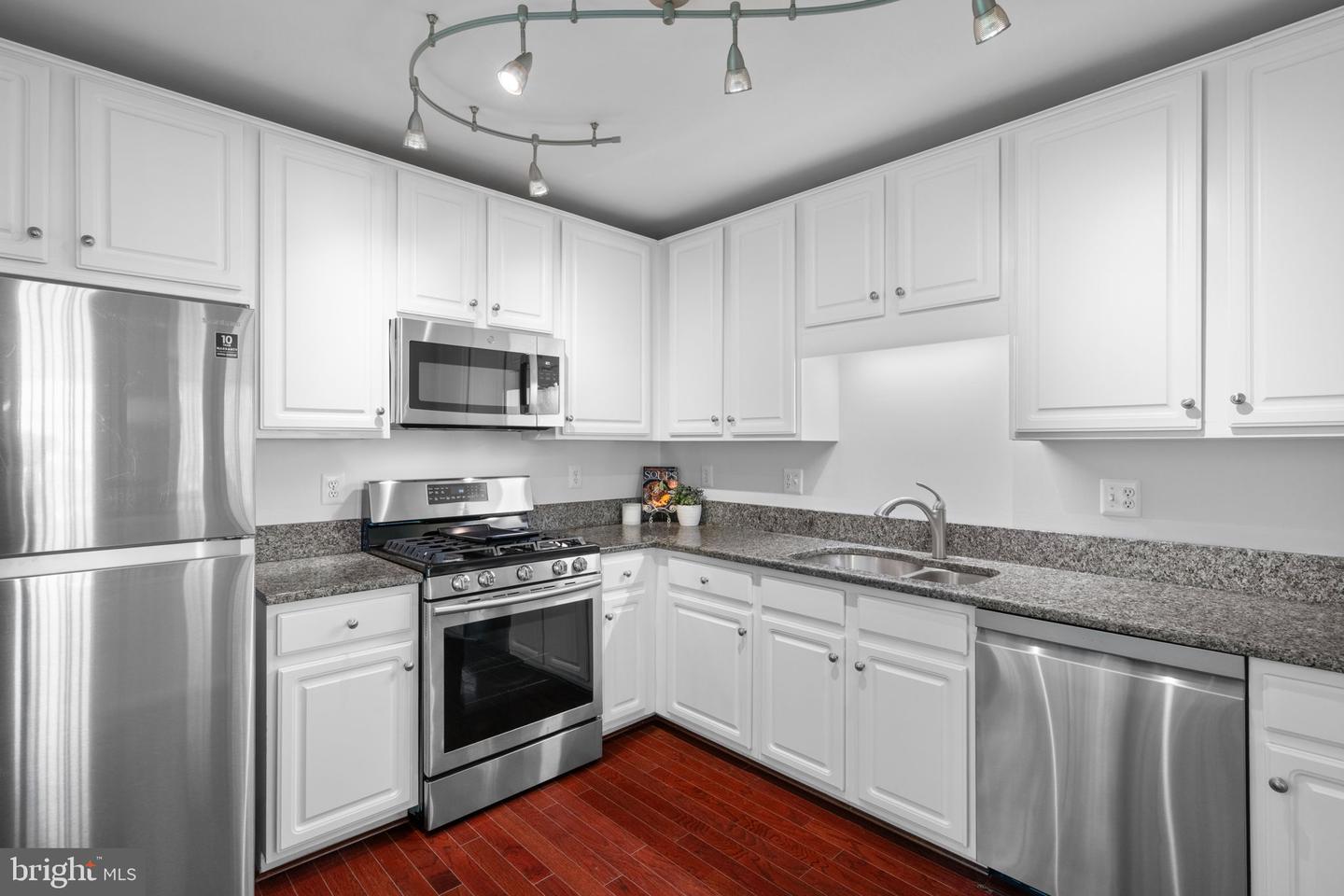 12755 FAIR CREST CT #304, FAIRFAX, Virginia 22033, 2 Bedrooms Bedrooms, ,2 BathroomsBathrooms,Residential,For sale,12755 FAIR CREST CT #304,VAFX2245700 MLS # VAFX2245700